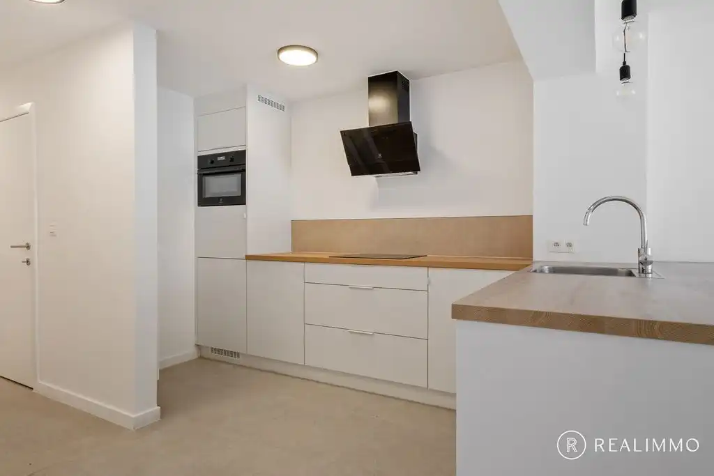 Gerenoveerd 2-slaapkamerappartement met verhuurpotentieel in L’Escale foto 3