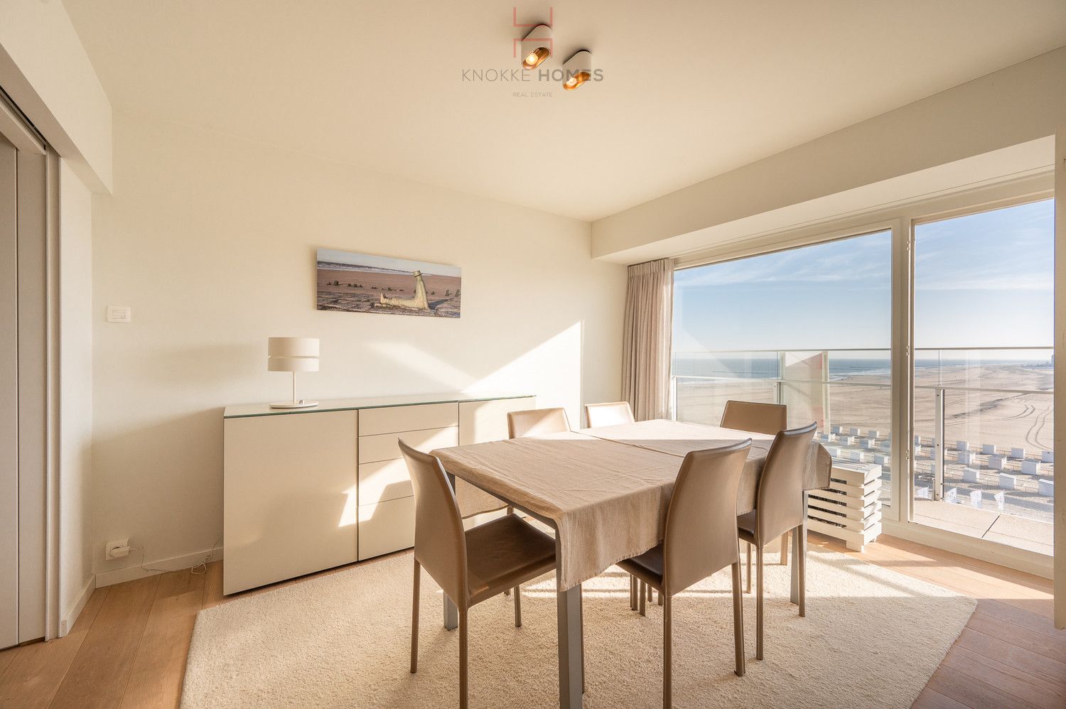 Breed appartement met fenomenaal zicht over het Albertstrand in Duinbergen foto 5