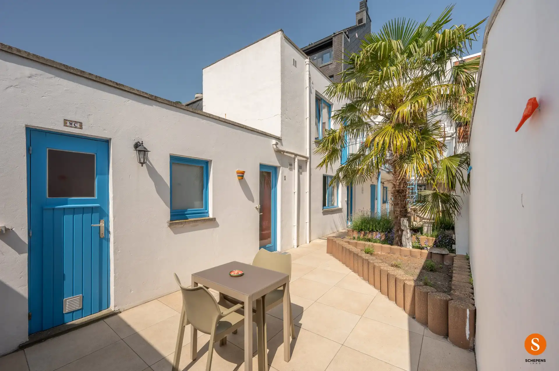 TE KOOP – Verhuurde B&B met 7 kamers én privé-woonst voor uitbaters in hartje De Haan. foto 24