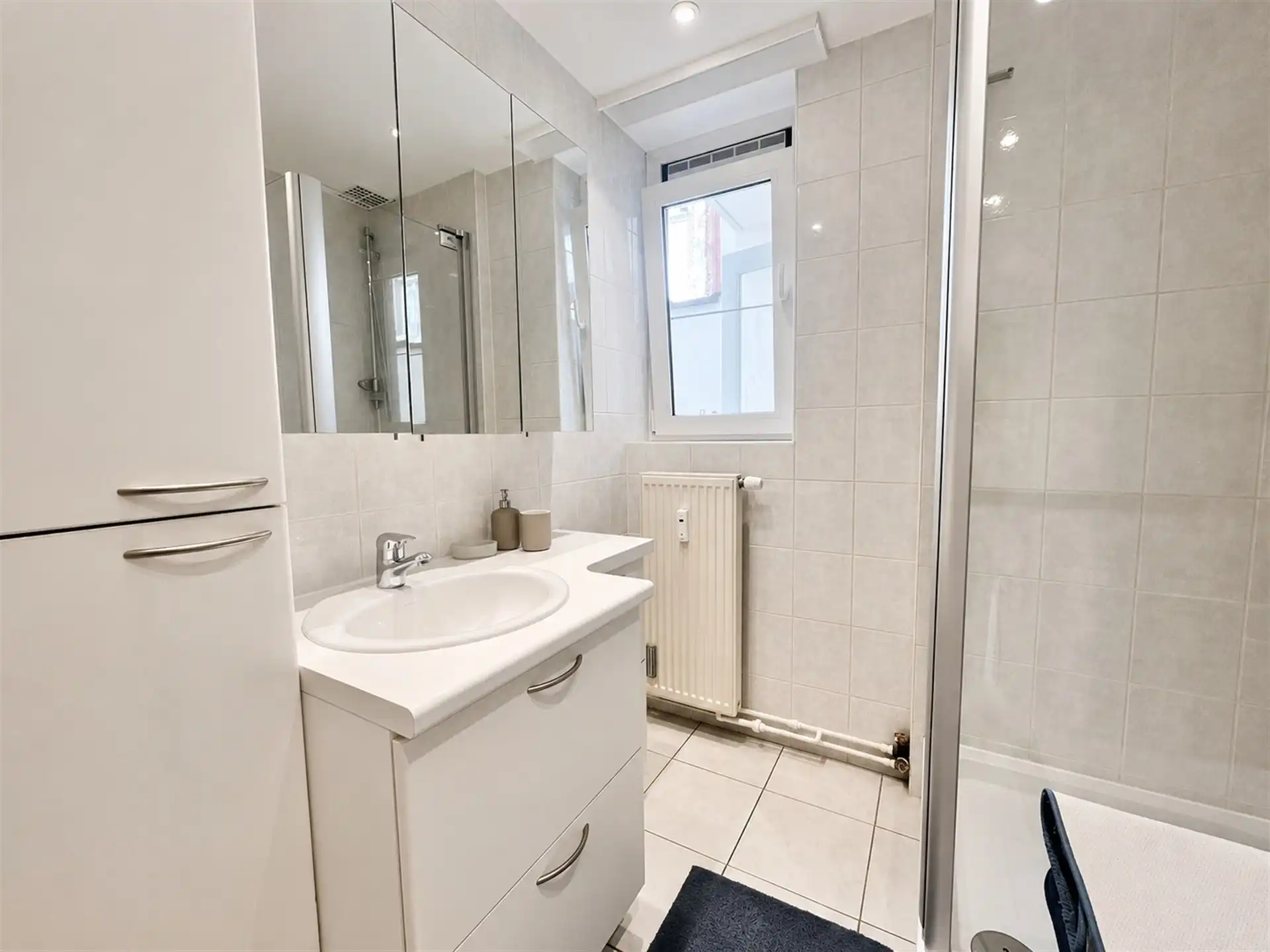 Instapklaar gemeubeld appartement nabij Antwerpen-Zuid!  foto 8
