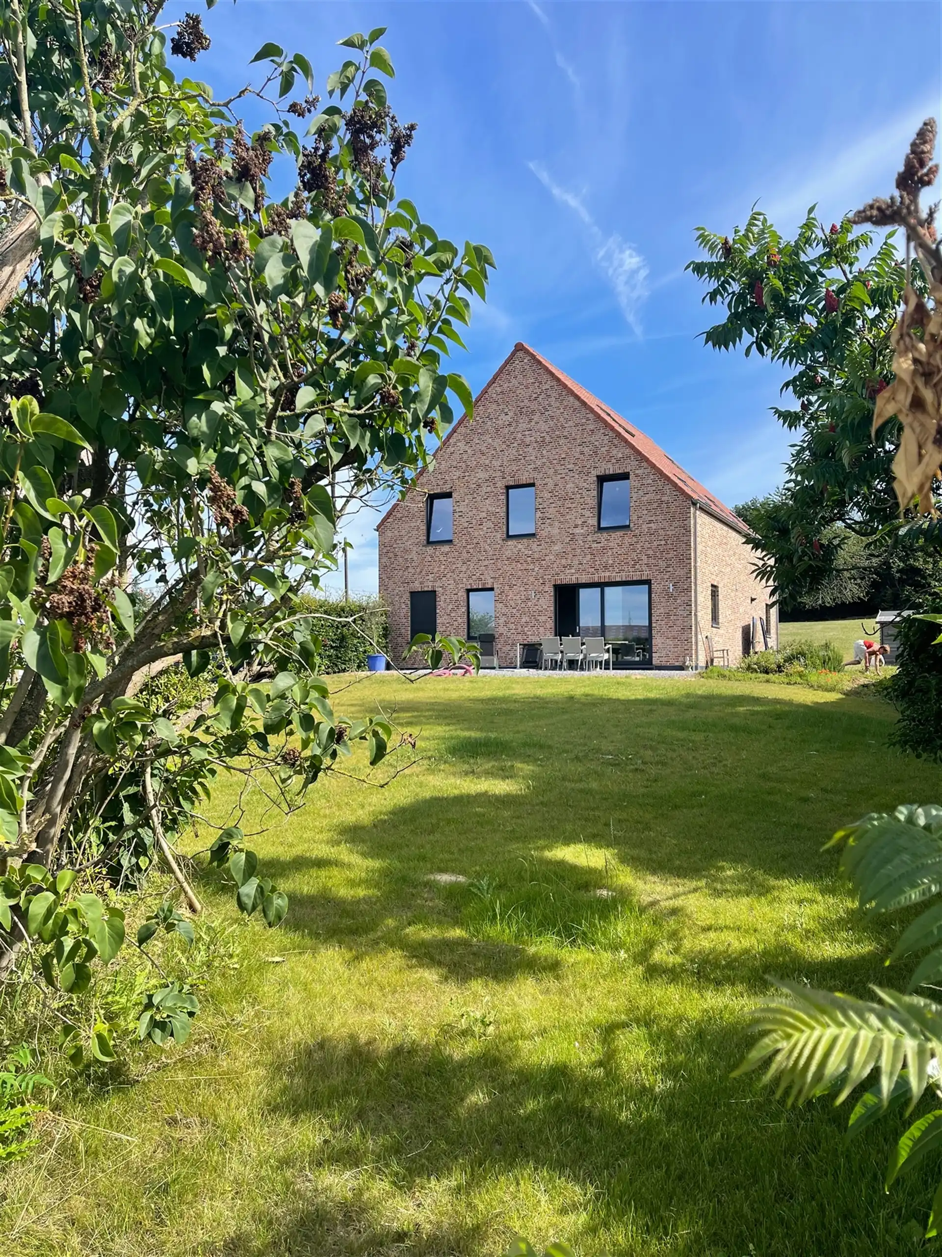 Prachtige, ruime villa met 7 kamers te huur op een rustige locatie in Wemmel foto 2