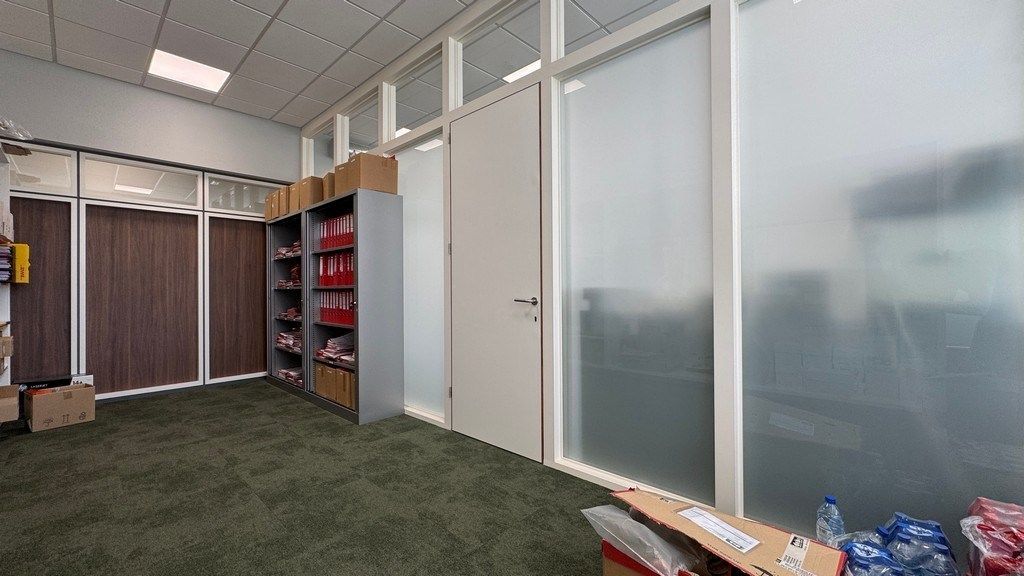 Mooi instapklaar kantoor te huur in Ceka Center Antwerpen foto 13