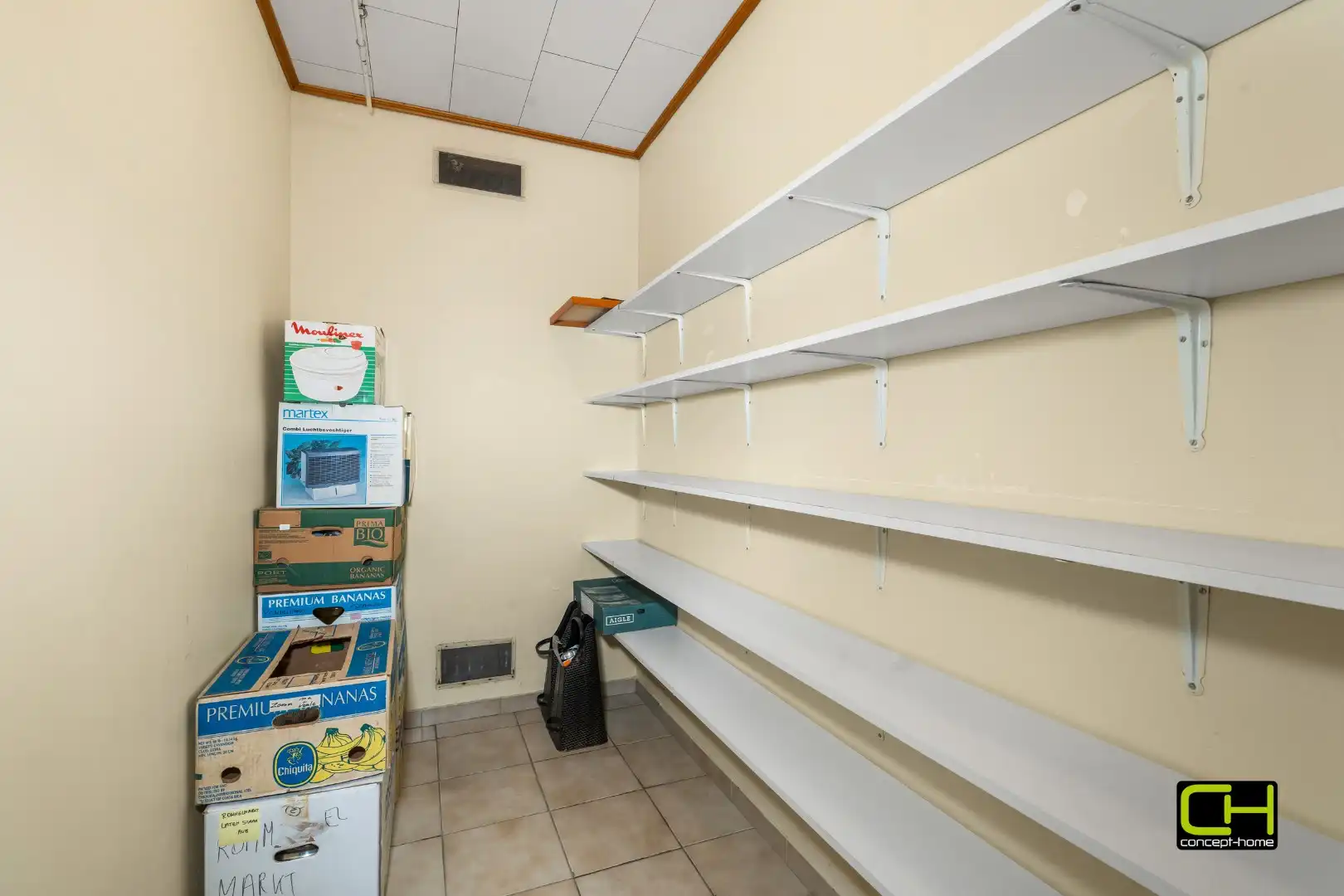 Rustig gelegen open bebouwing met ruime tuin in het groene Sint-Kruis-Winkel foto 13