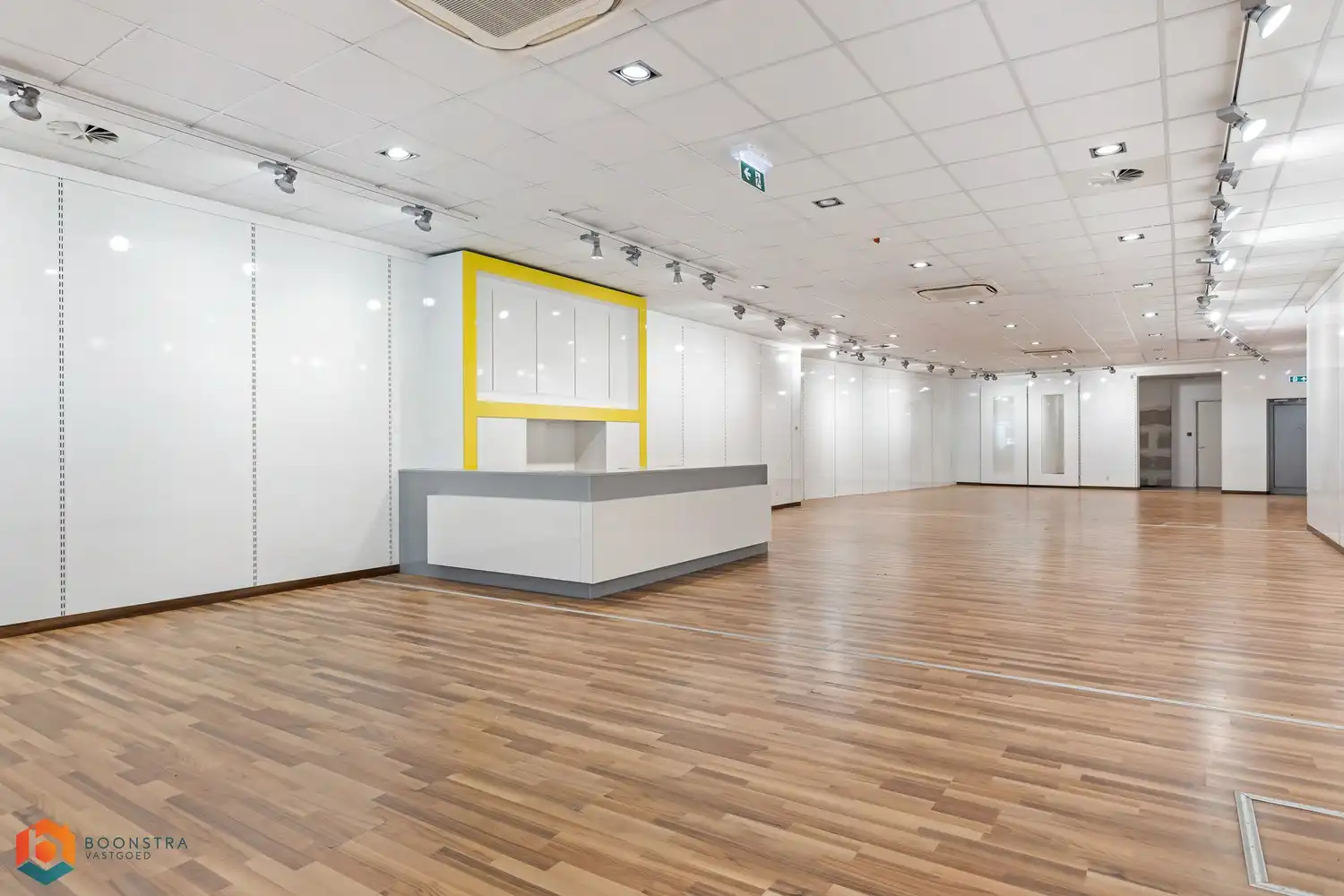 Ruim handelsgelijkvloers op een uitstekende locatie te Heist-op-den-Berg foto 8