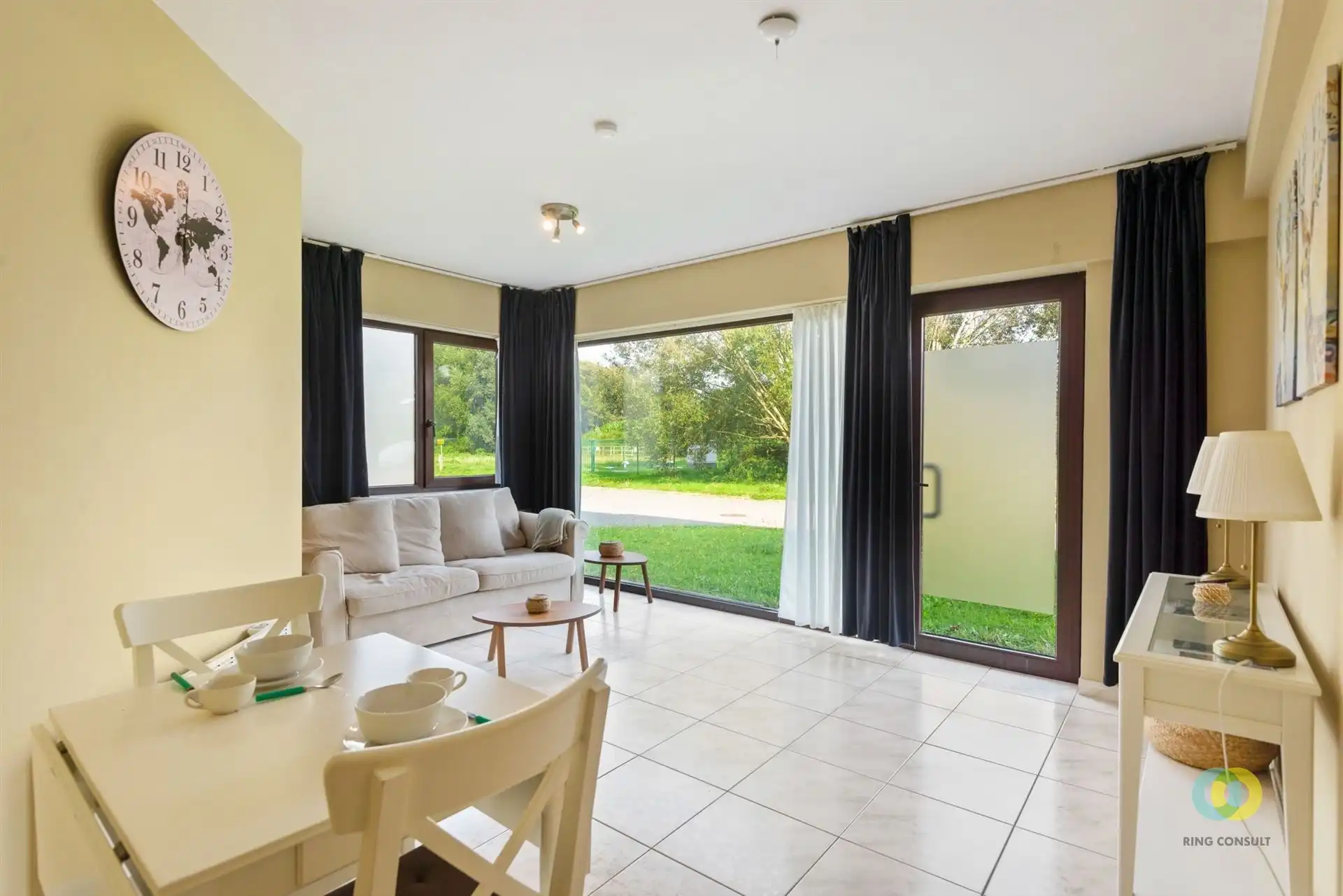 Gemeubeld appartement foto {{pictureIndex}}