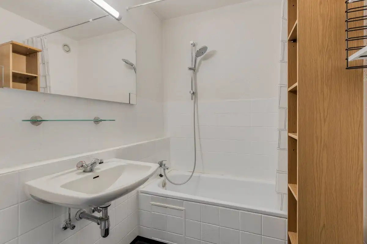 Appartement te koop in Blankenberge met frontaal zeezicht foto 11