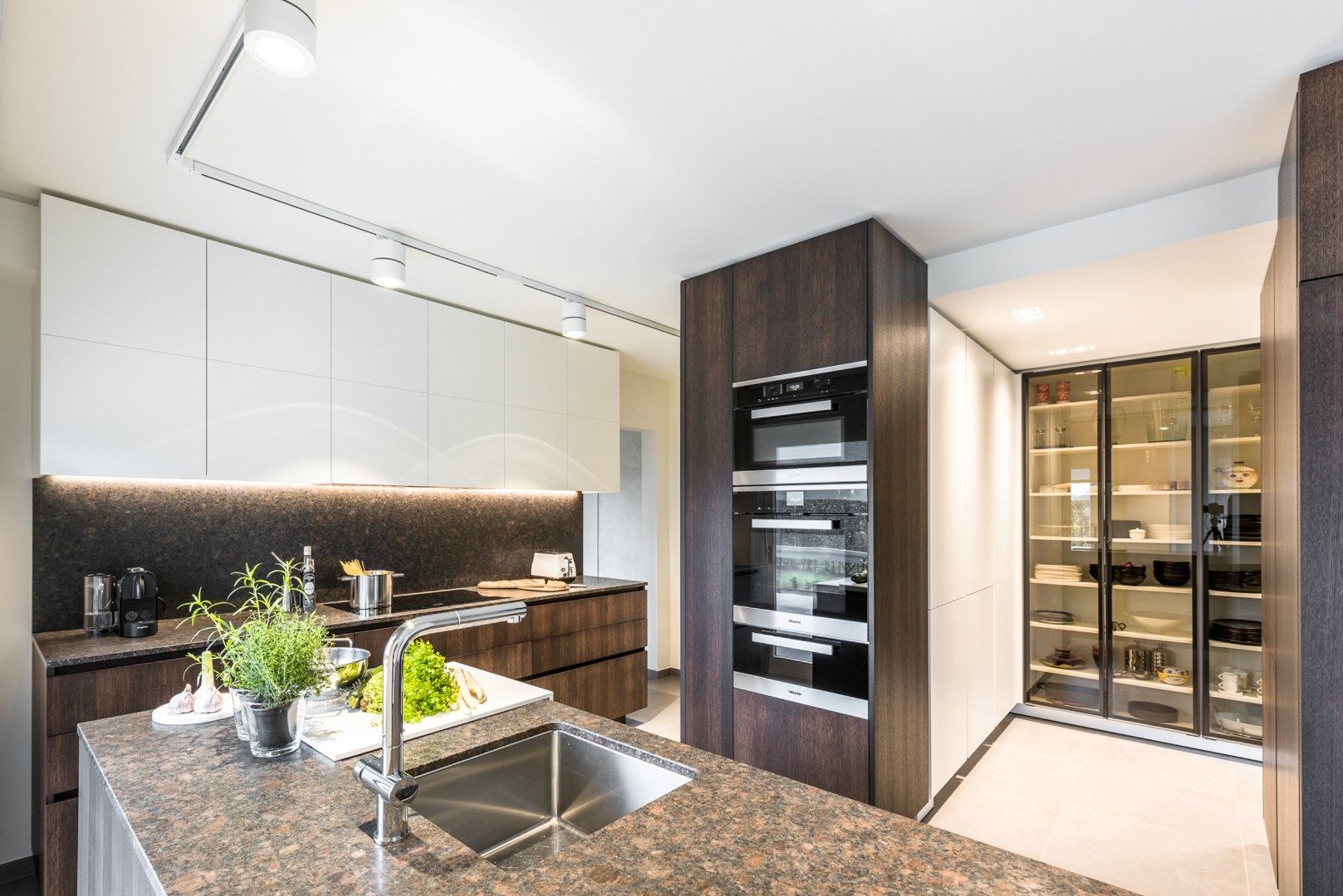Luxueus afwerkt landhuis met 4 slaapkamers en mooi verzorgde tuin   foto 8