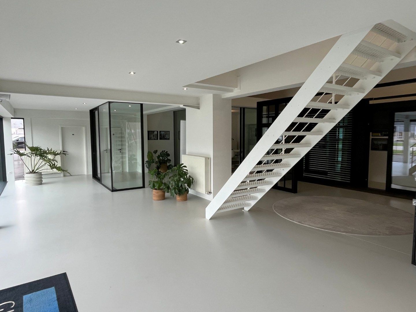 Een welgelegen bedrijfspand (KMO - industrie) van 2.815m² foto 5