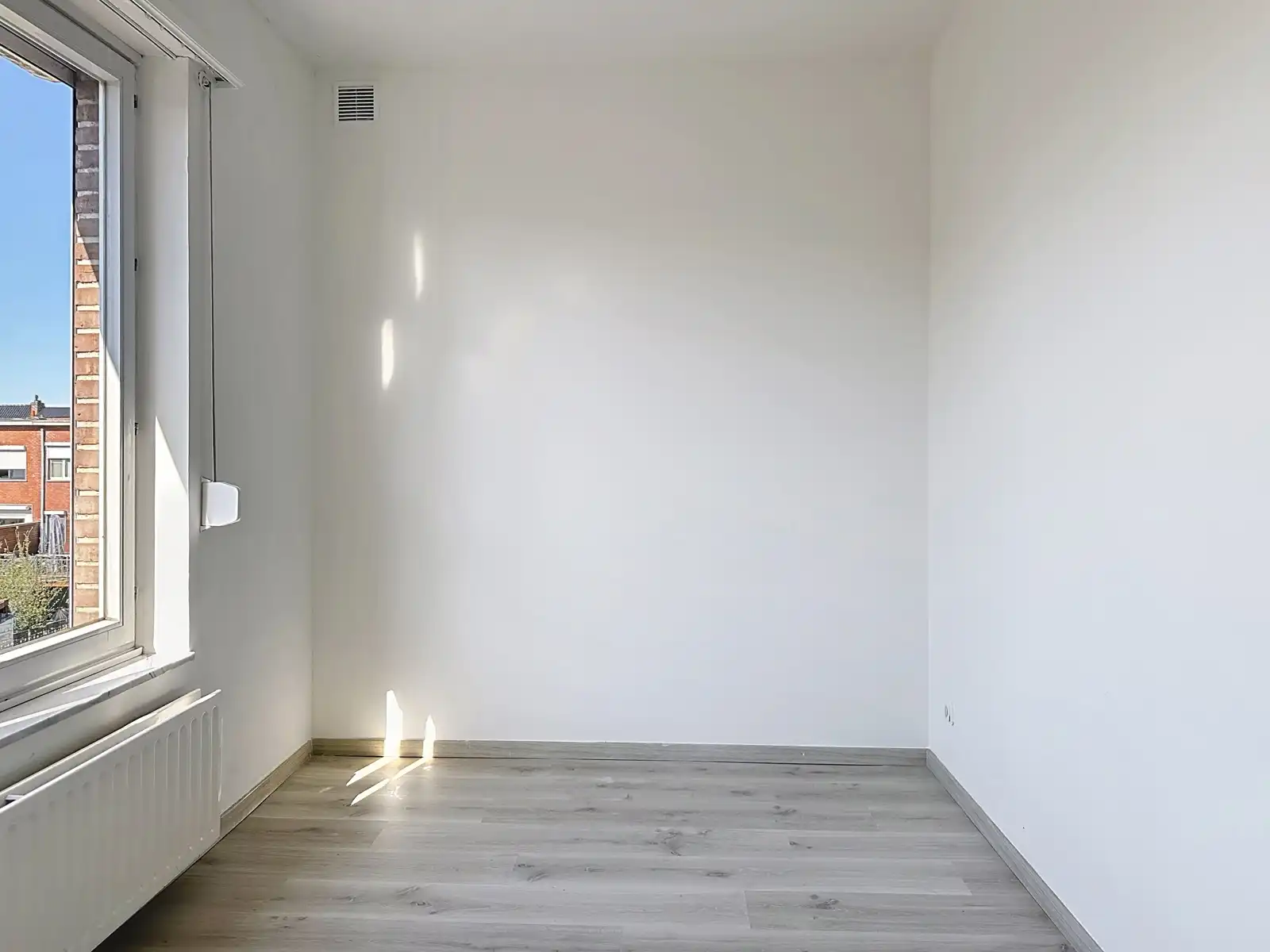 Centraal gelegen appartement met garage en staanplaats foto 15