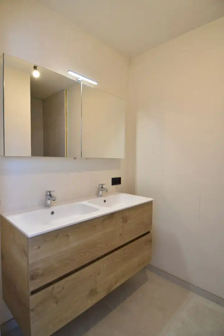 Appartement te koop met 2 slaapkamers en zonnige terras in Helkijn foto 11