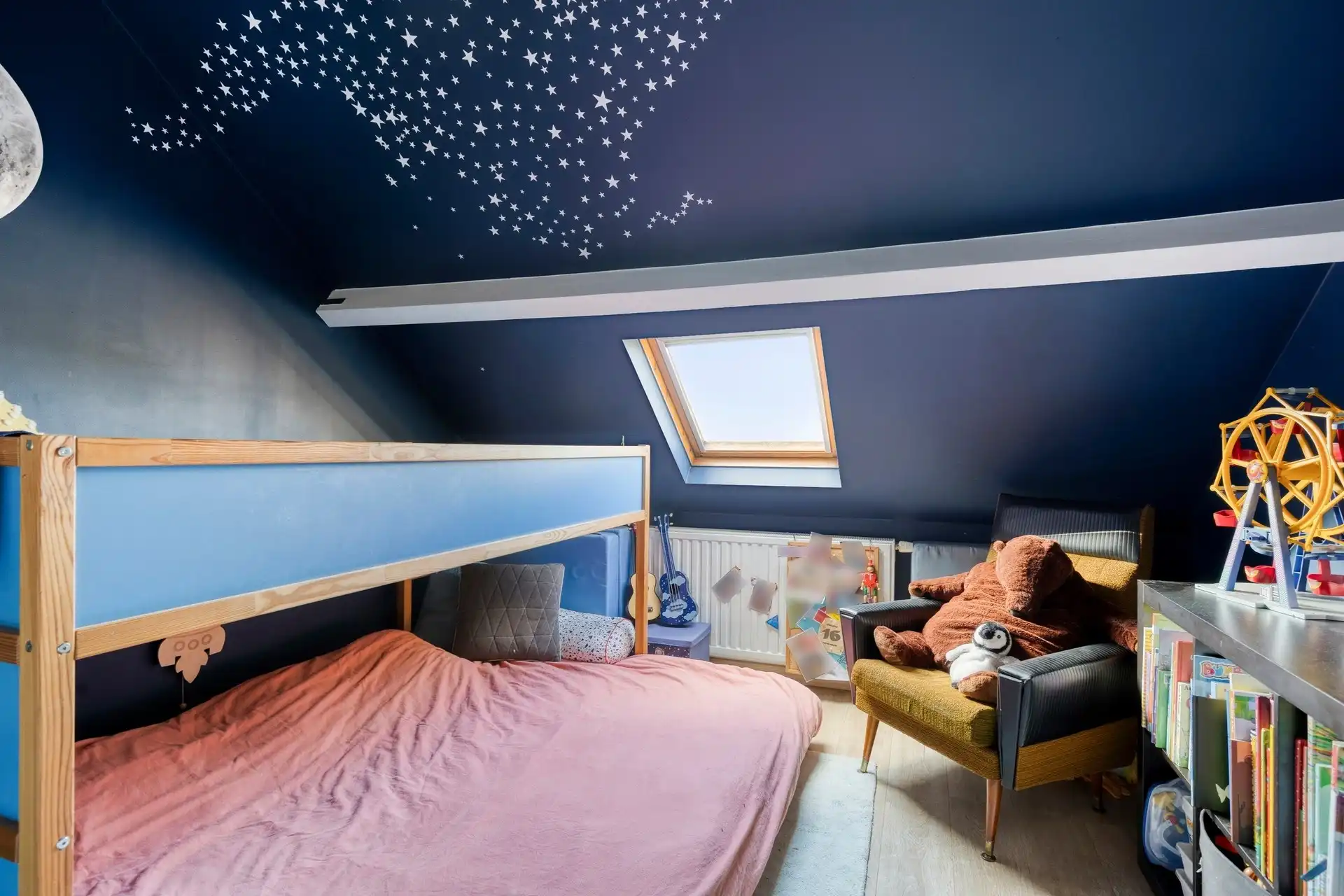 Instapklare en energiezuinige eengezinswoning met 3 slaapkamers, zuid-west tuin en mog. tot garage.  foto 23