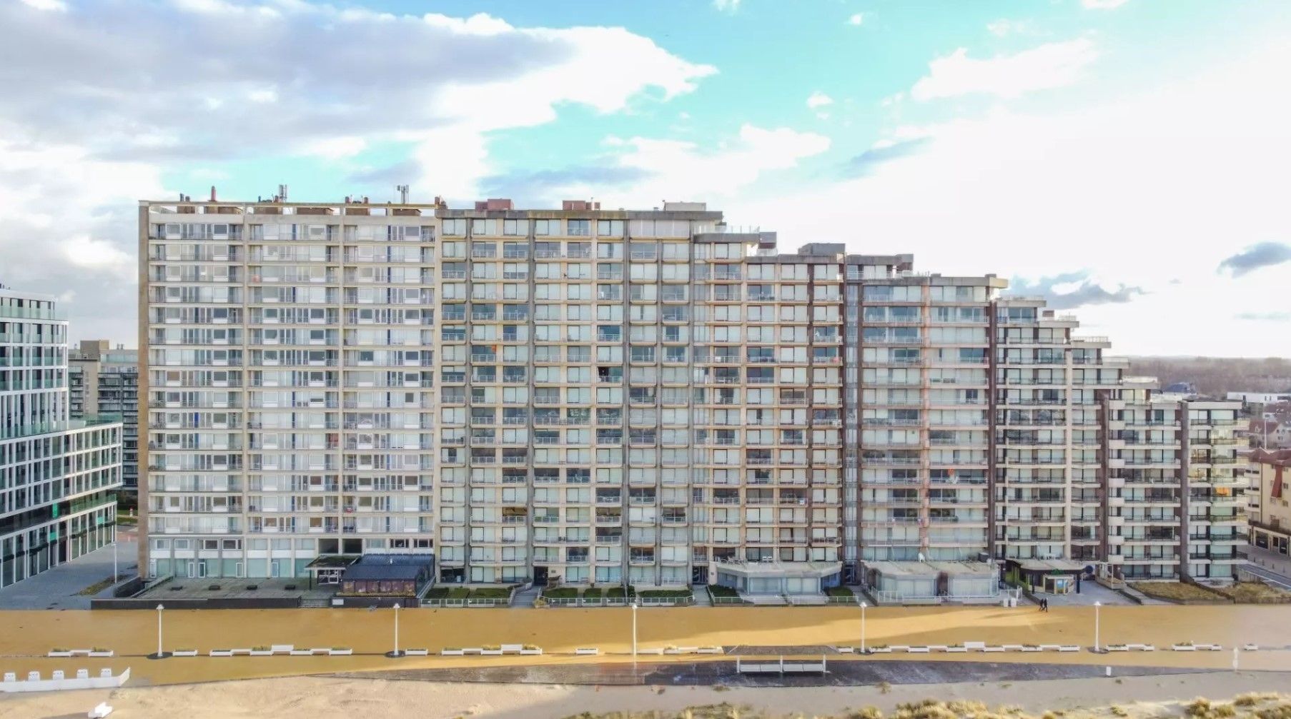 Instapklaar appartement met frontaal zeezicht te Nieuwpoort foto 9