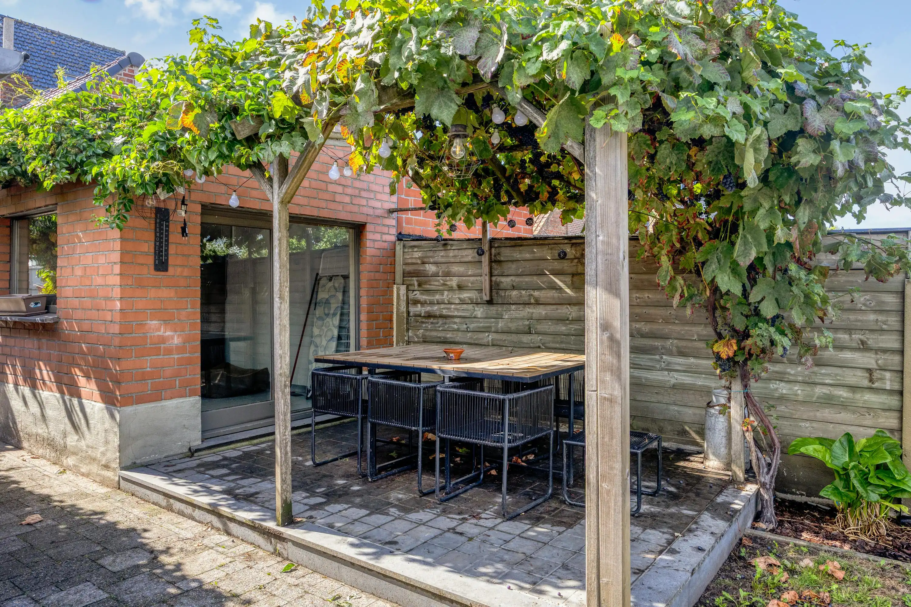 Lichtrijk en opgefrist huis te koop in Zedelgem foto 15