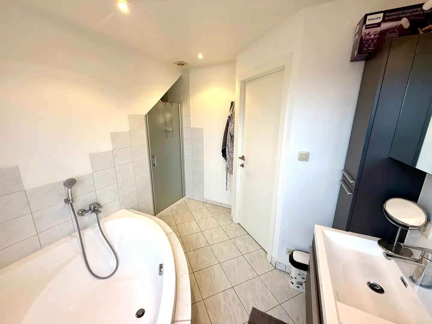 Superleuk bemeubeld dakappartement met penthousegevoel, pal in het centrum van Deinze. foto 18