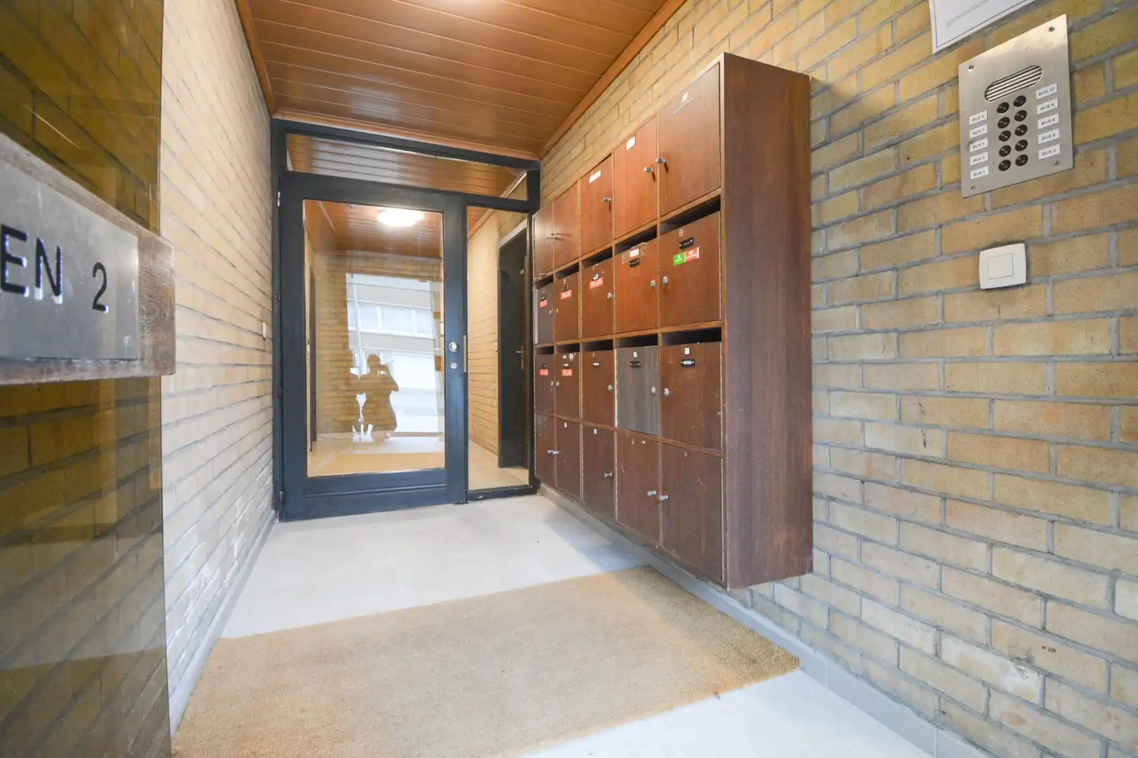 Instapklaar gelijkvloers appartement met garage te Roeselare foto 19