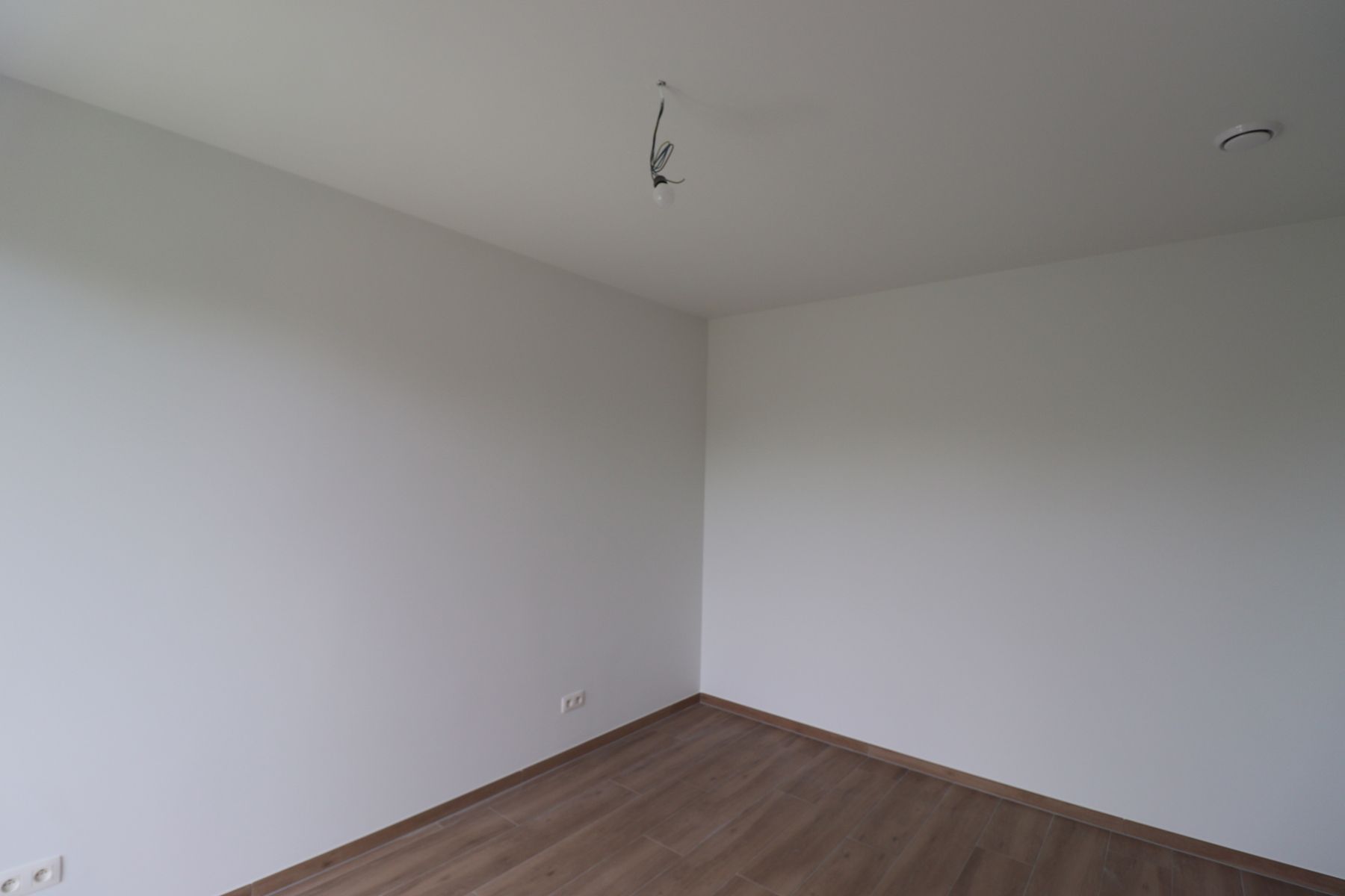Prachtig nieuwbouwappartement op de bovenste verdieping rechts met 2 terrassen, autostaanplaats en berging. foto 13