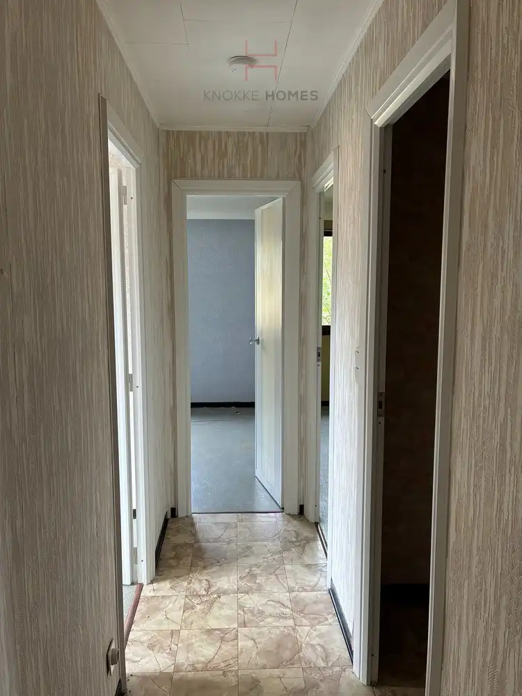 Charmante bungalow met renovatiepotentieel op een mooi perceel in Knokke-Heist foto 9