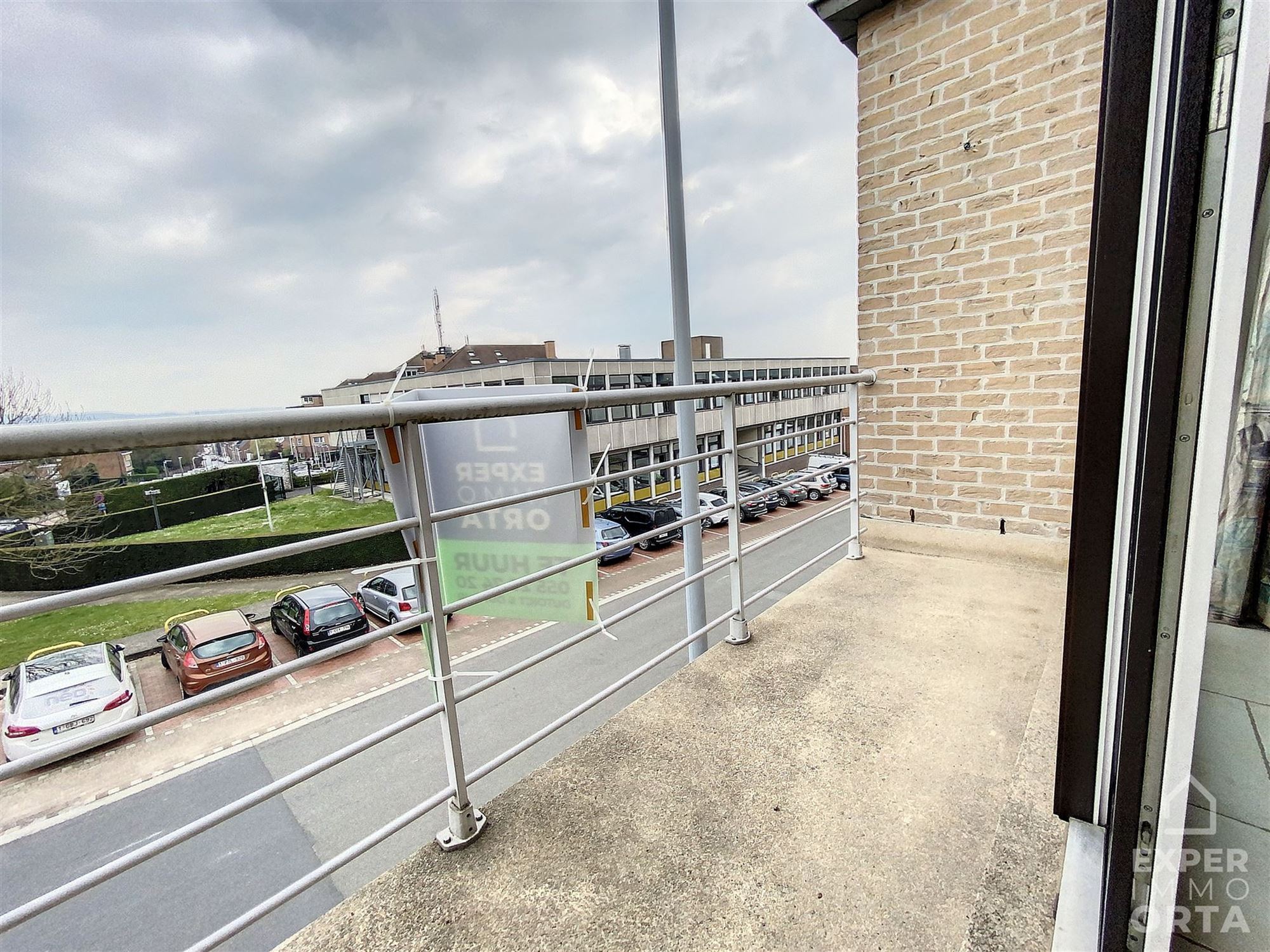 Uitstekend, energiezuinig appartement met twee slaapkamers, terras en garage. foto 8