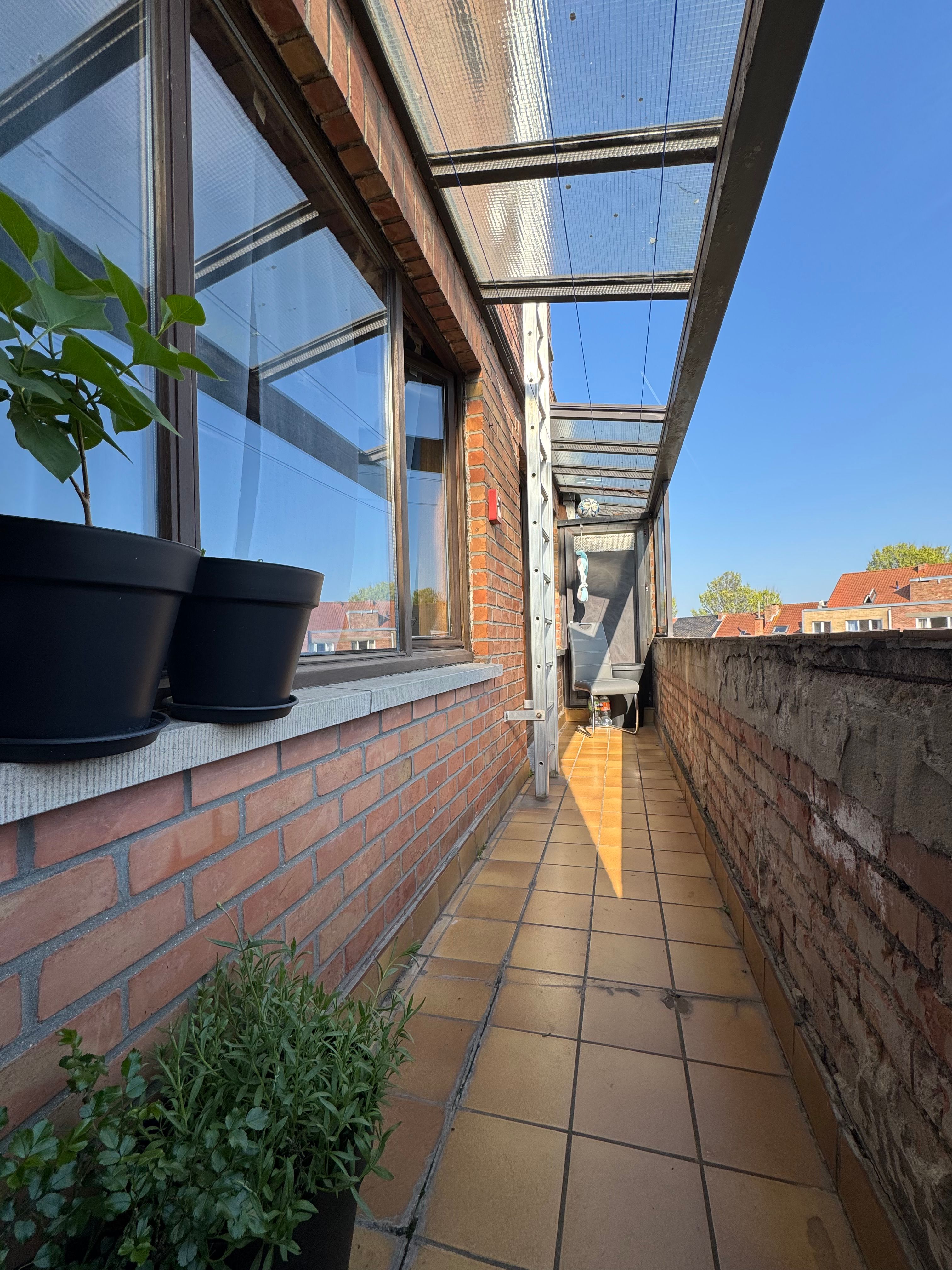 Rustig gelegen tweeslaapkamerappartement met terras foto 8