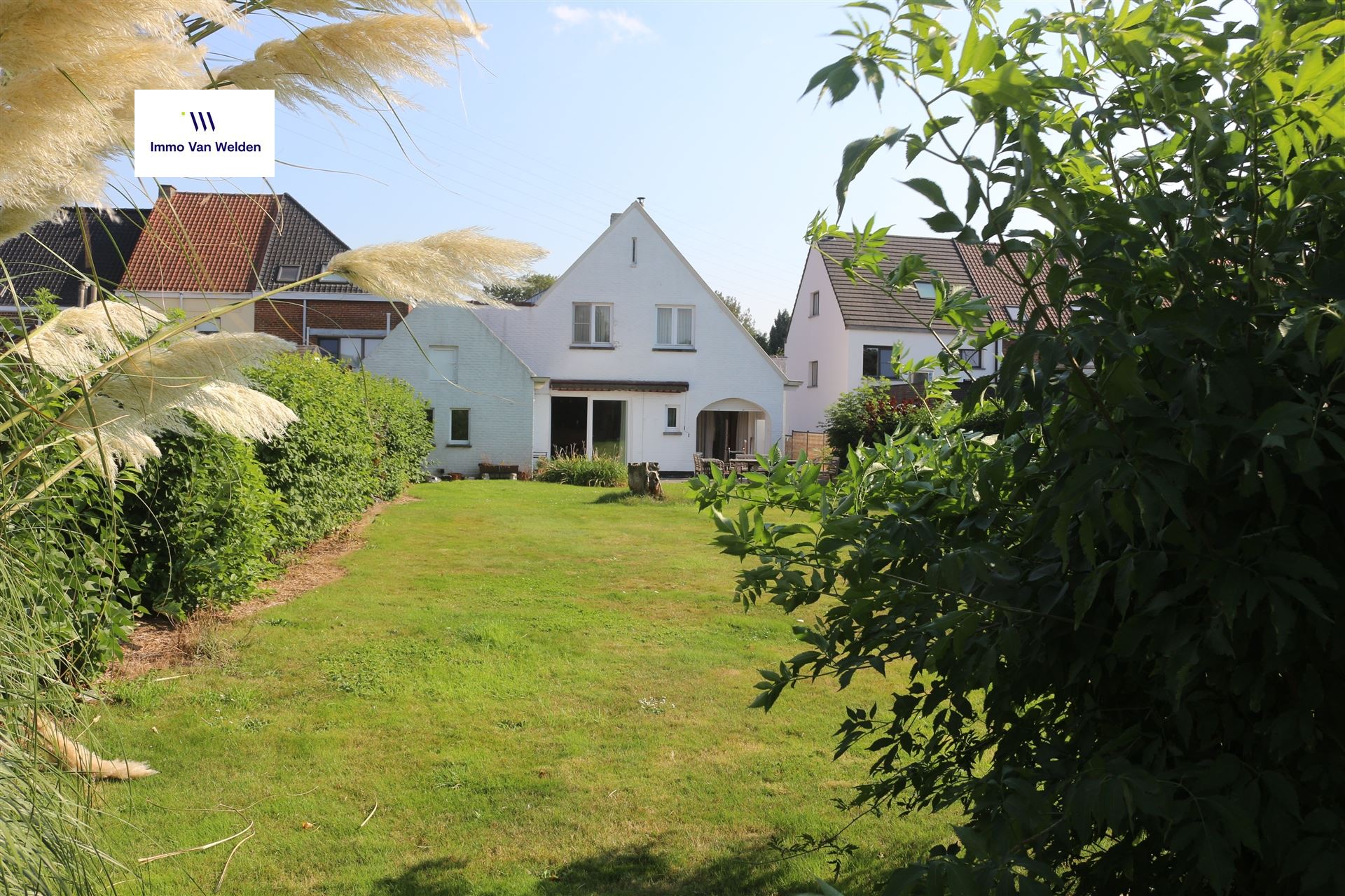 In het pittoreske Oudenaarde staat deze charmante woning te koop foto 3