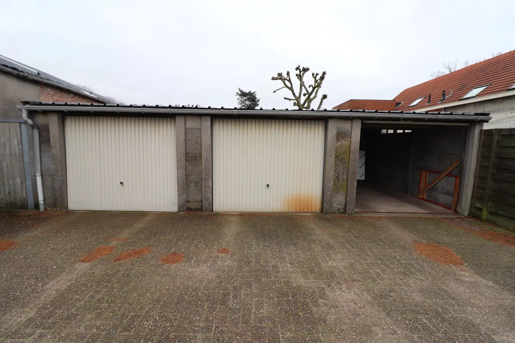 Woning met 4 slaapkamers, terras met tuin en garage. foto 17