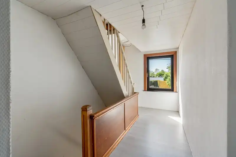 Rustig gelegen gezinswoning met aanpalend een groot bijgebouw op een perceel 9are foto 18
