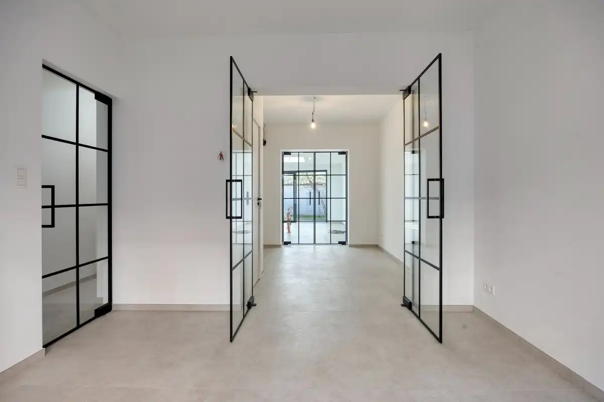 Volledig gerenoveerde woning met 3 slaapkamers, 2 badkamers en tuin in Tienen! – EPC A - bewoonbare opp. 139 m² foto 5