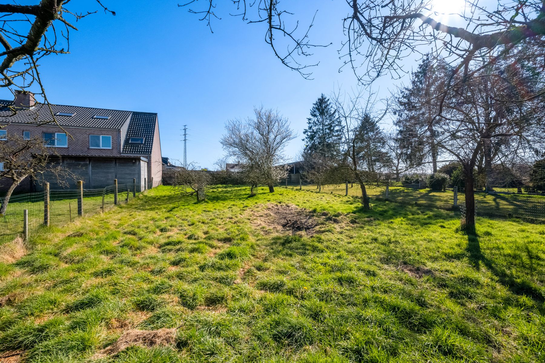 TE RENOVEREN HUIS MET LANDELIJKE LIGGING EN UITBREIDINGMOG. foto 22