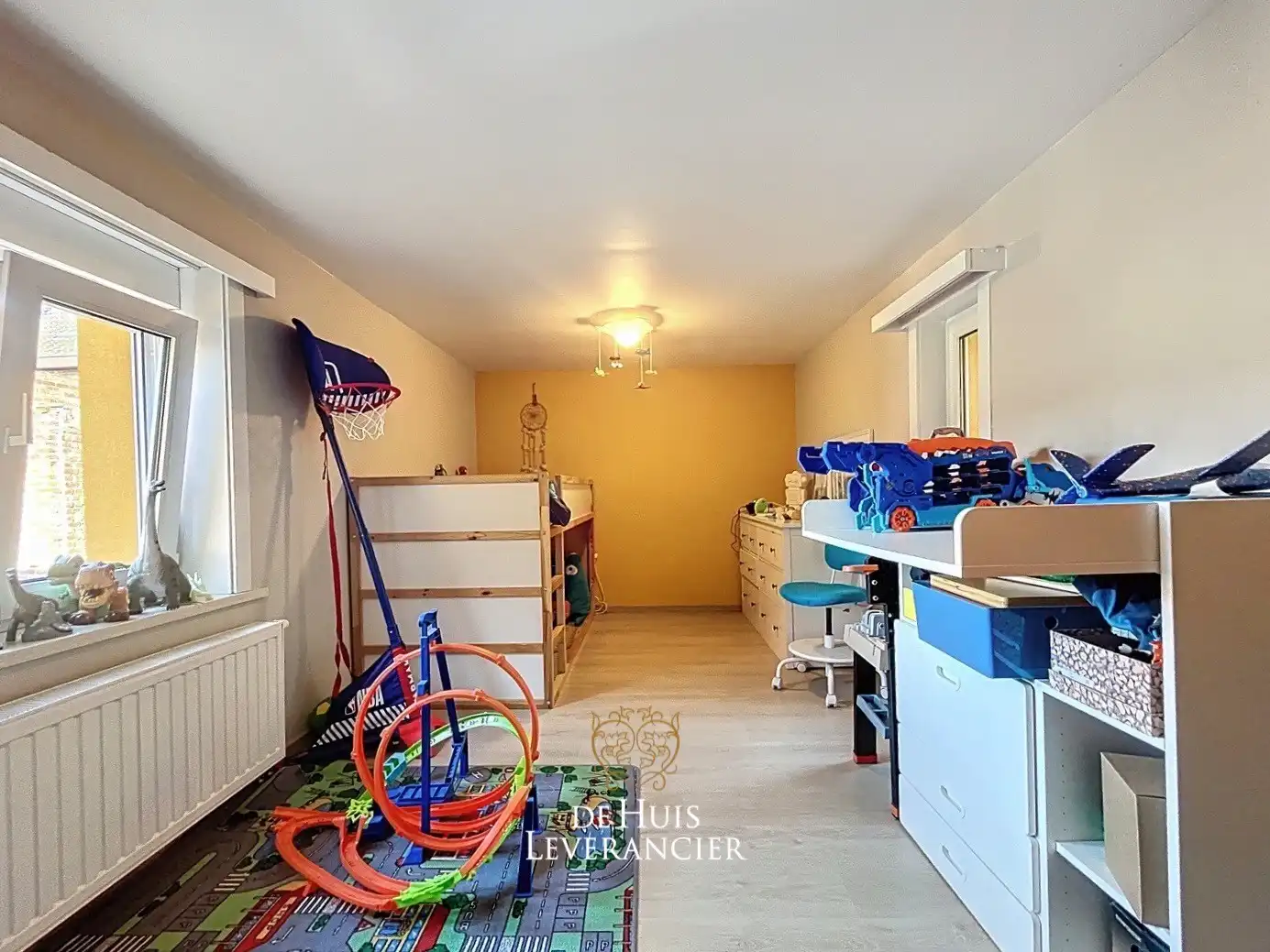 Ruime gezinswoning met 4 slpks, 2 bdks en tuin tegenover park De Schorre te koop foto 20