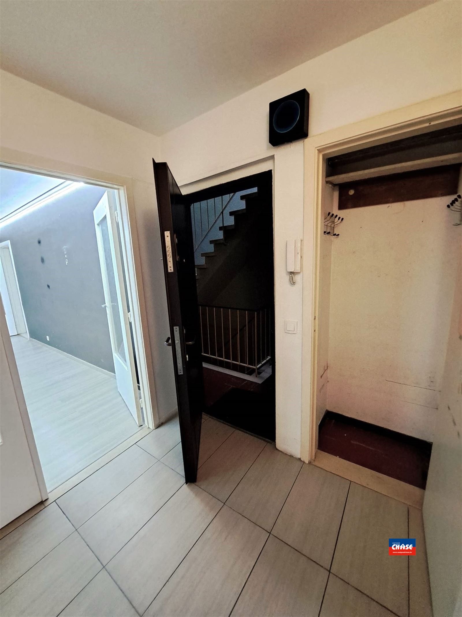 Appartement met 2 slaapkamers en 2 kelderbergingen foto 2