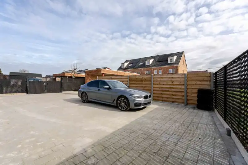 Energiezuinige halfopen woning met 3 slaapkamers. foto 12