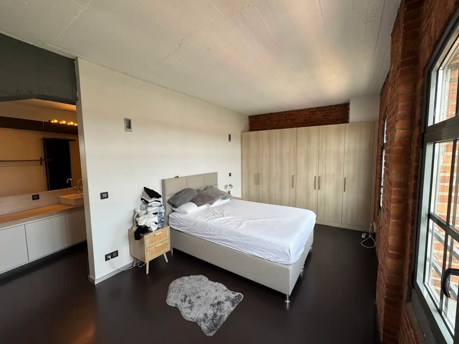 Unieke loft met 2 slaapkamers, terras en zicht op de vaart foto 12