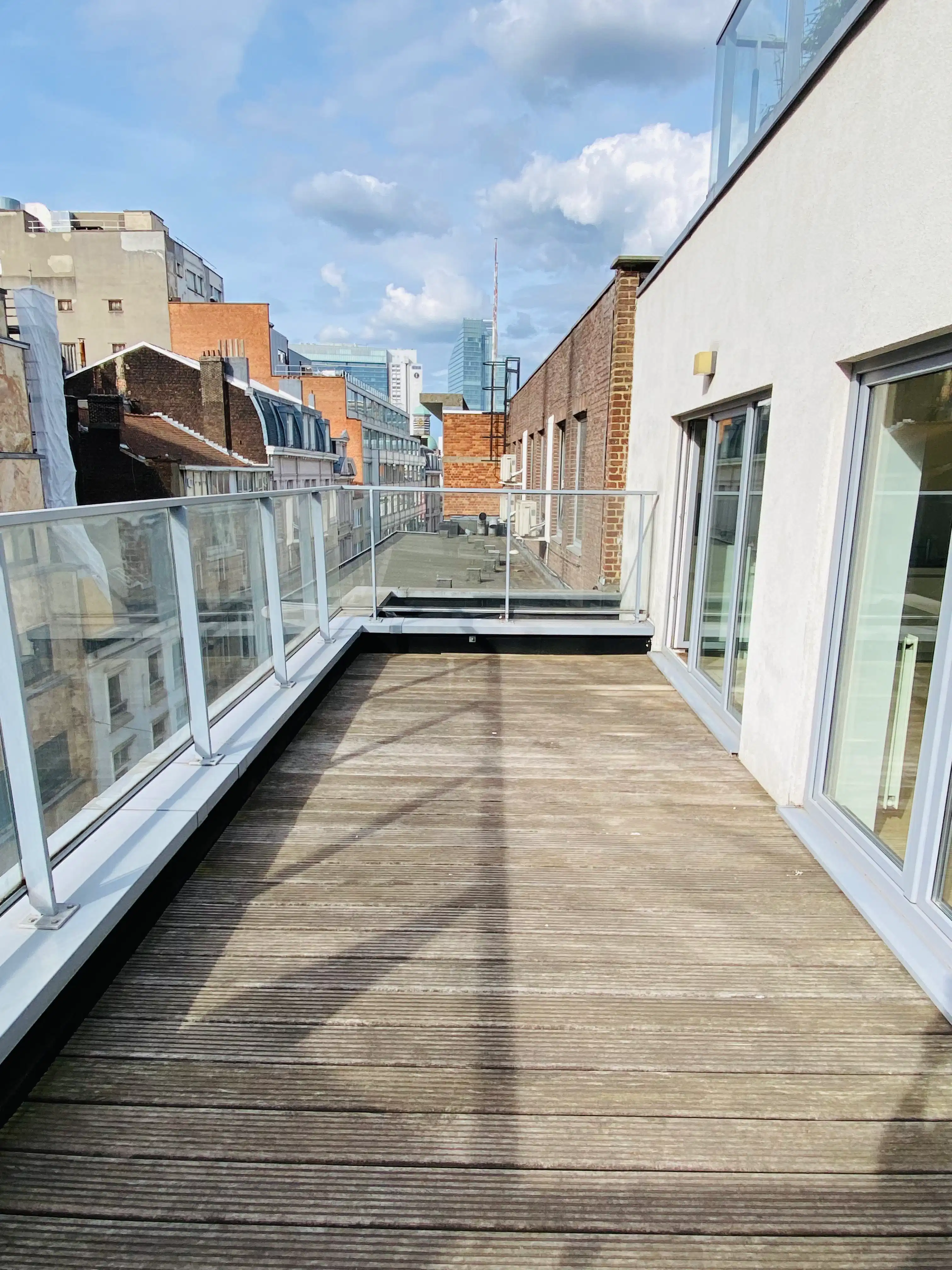 Trendy 2-slaapkamerappartement + ruim terras en staanplaats foto 20