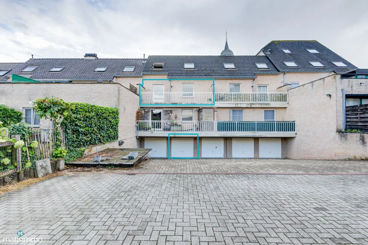 APPARTEMENT MET TWEE SLAAPKAMERS EN GARAGE IN HET CENTRUM VAN HOESELT foto 16