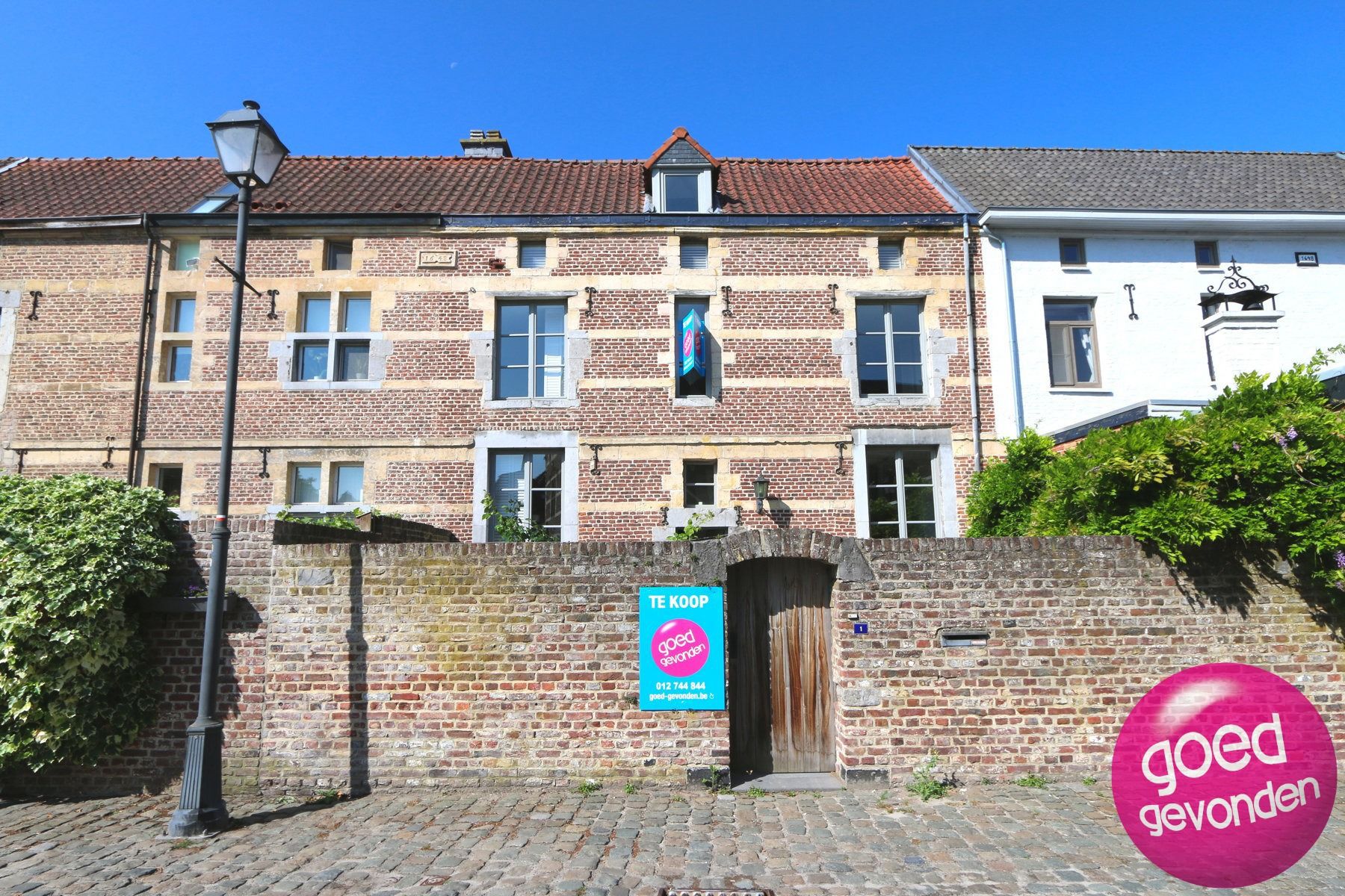 Hoofdfoto van de publicatie: UNIEKE BEGIJNWONING - 2 SLK - TERRAS - GRONDIG GERENOVEERD