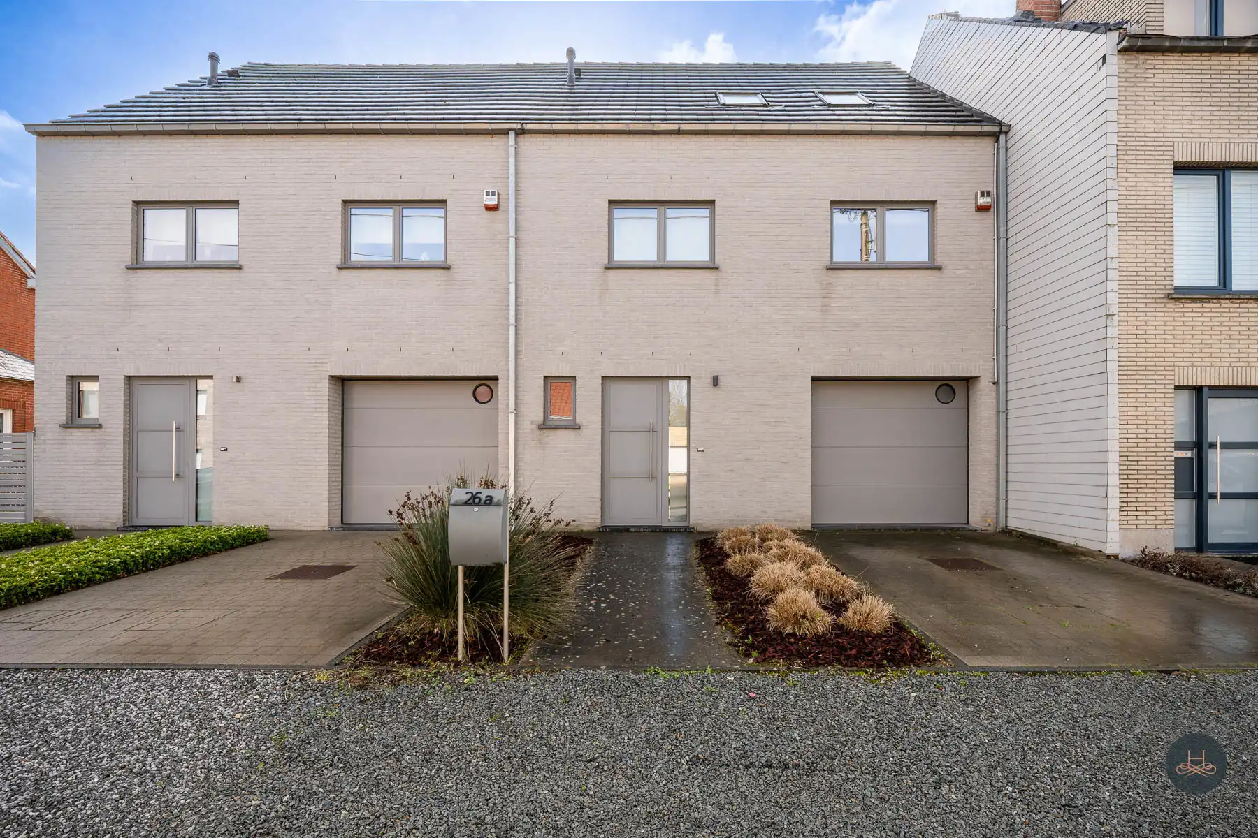 Moderne energiezuinige woning met prachtig groen verzicht  foto {{pictureIndex}}