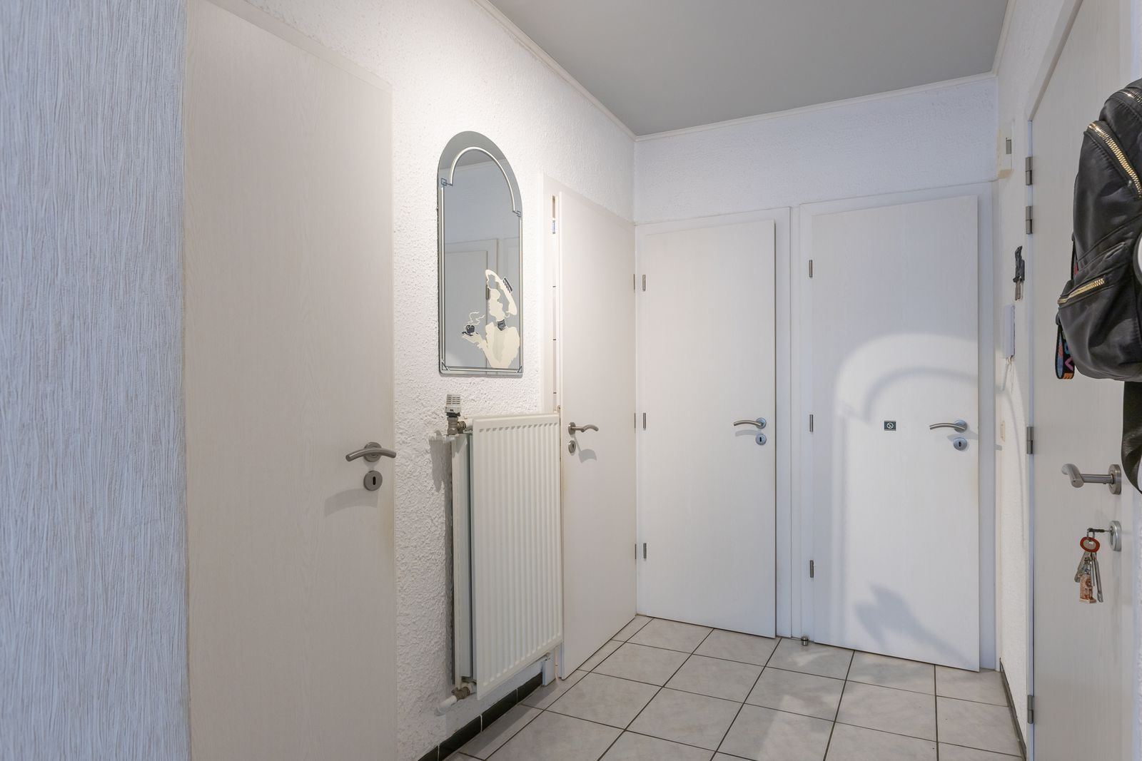 Lichtrijk appartement met 2 slaapkamers op topligging pal aan de zee foto 9