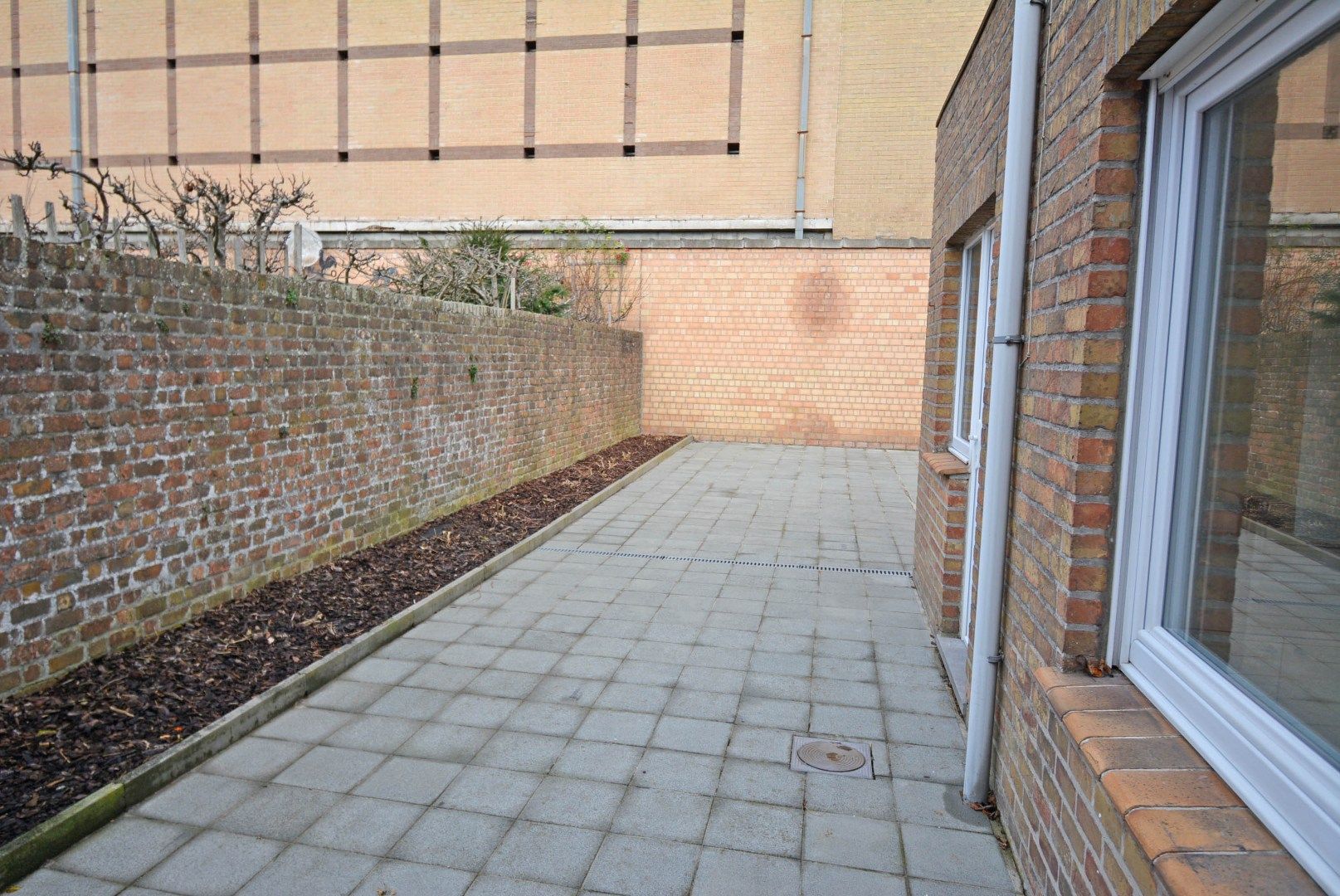 Ruim appartement met 3 slaapkamers in een zijstraat van de Lippenslaan. foto 18