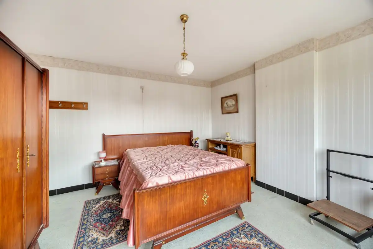 Te renoveren halfopen bebouwing met 3 slaapkamers op rustige locatie foto 12