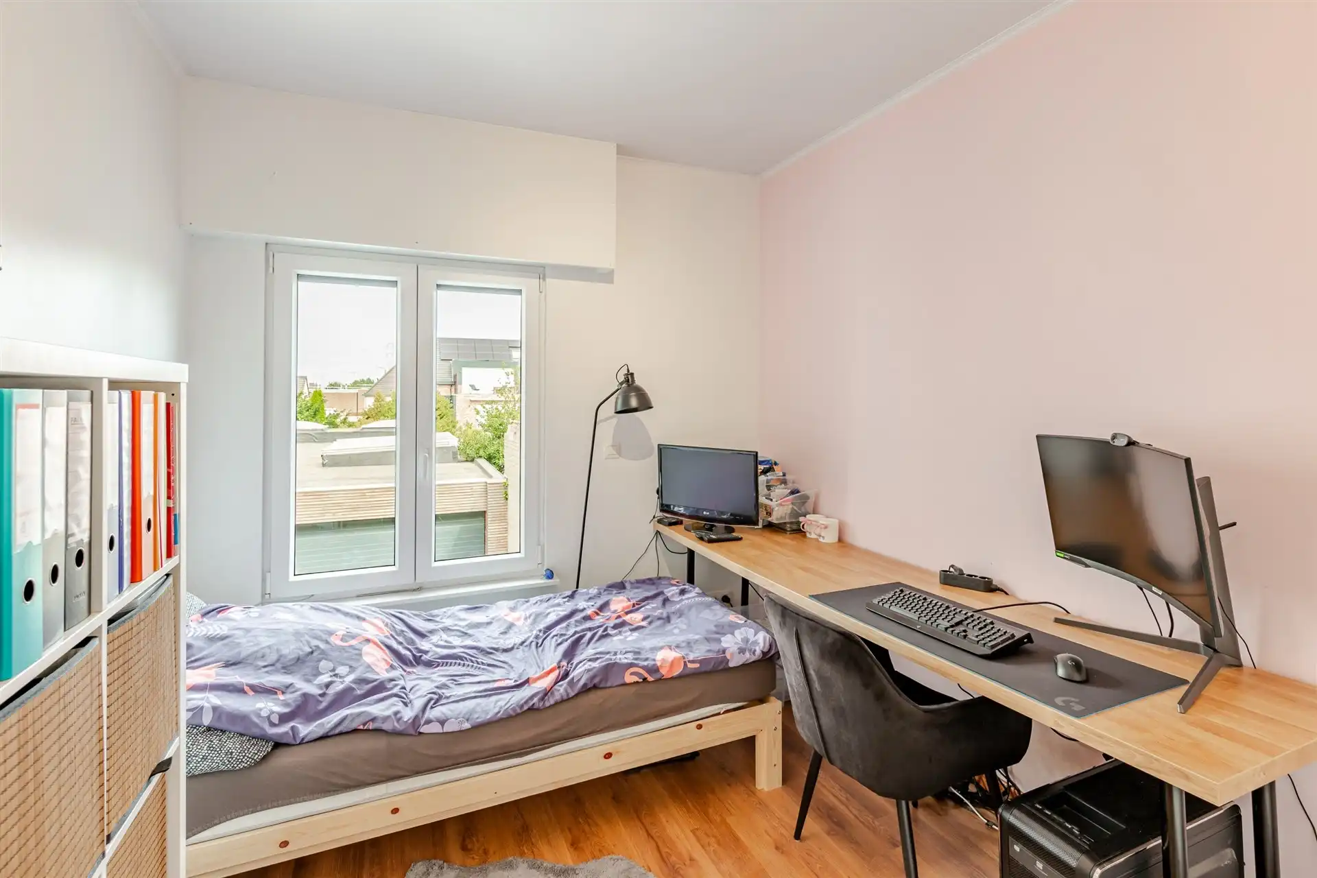 Woning met 4 slaapkamers én magazijn op toplocatie foto 13