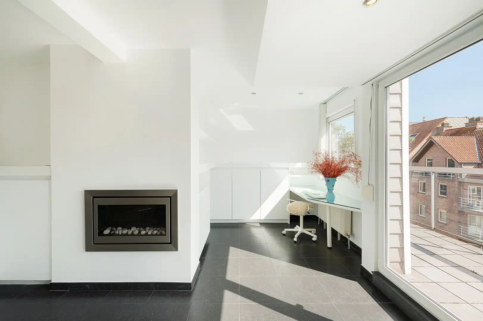 Appartement met unieke terrassen gelegen op wandelafstand van de zee en de winkels. foto 8