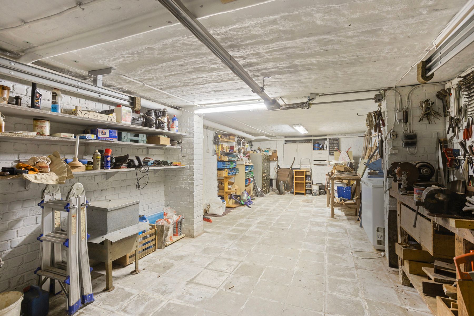 Rustig gelegen woning met 3 slaapkamers en garage foto 19