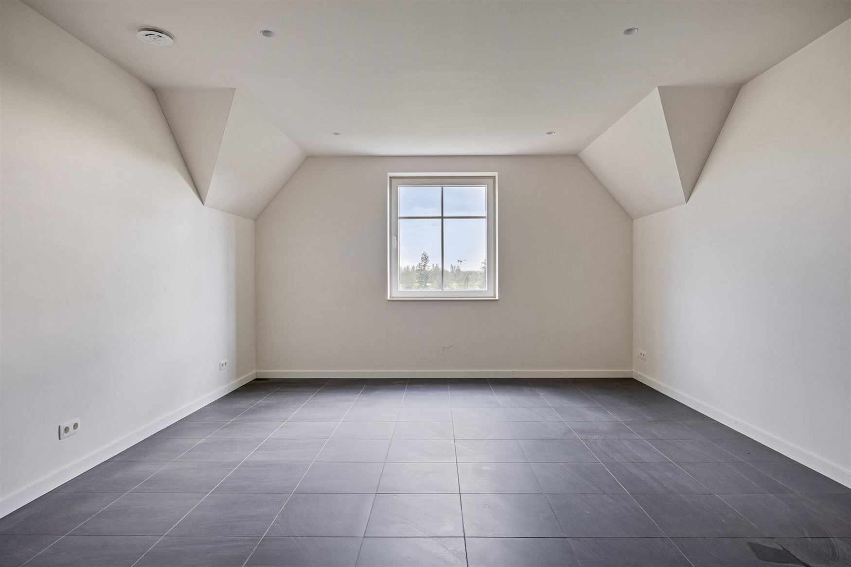 Uitzonderlijke nieuwbouwwoning in landelijke stijl foto 12