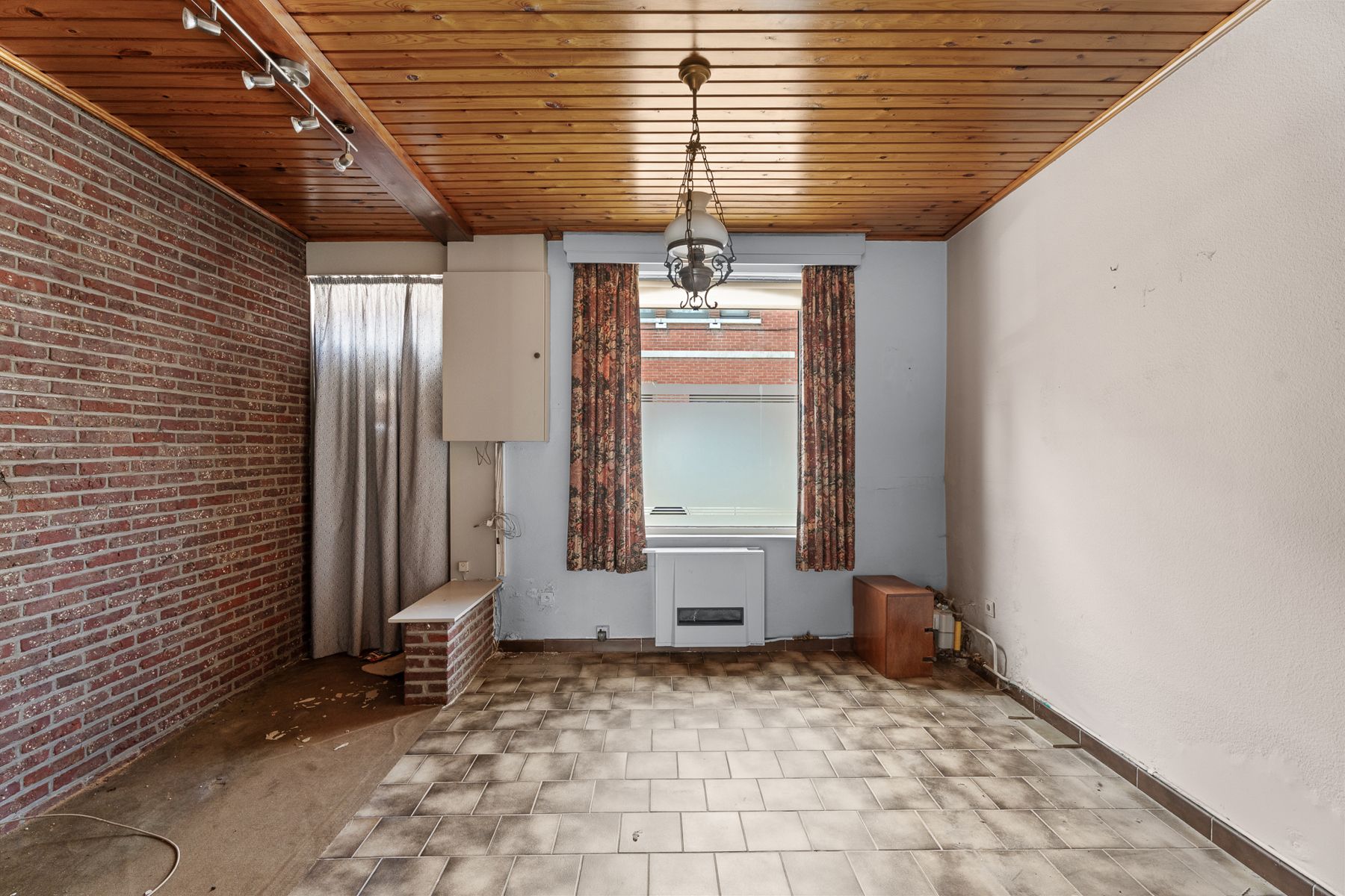 Geheel te renoveren woning nabij centrum Heusden foto 2