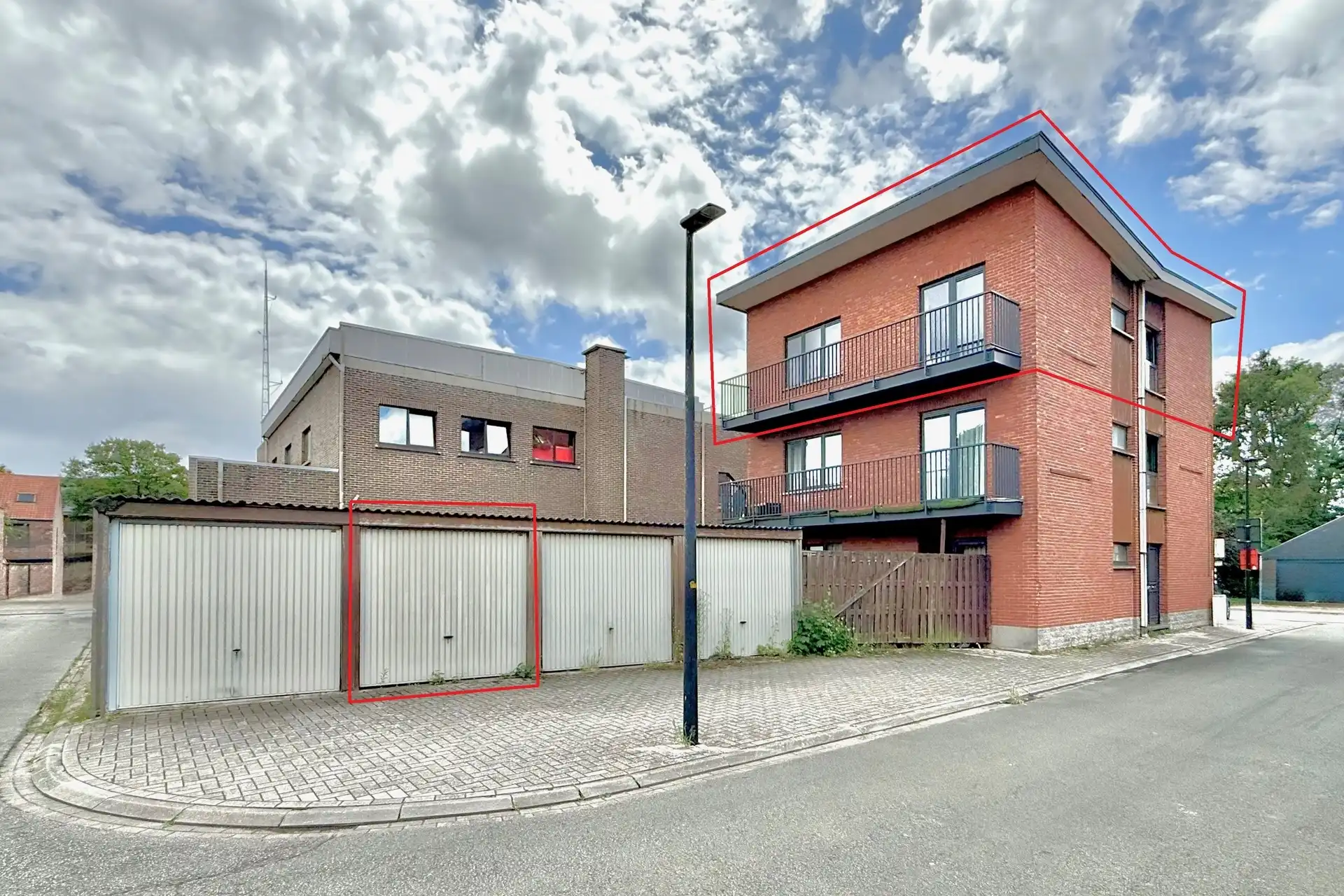 Centraal appt 2 slpk, terras en garage foto 2