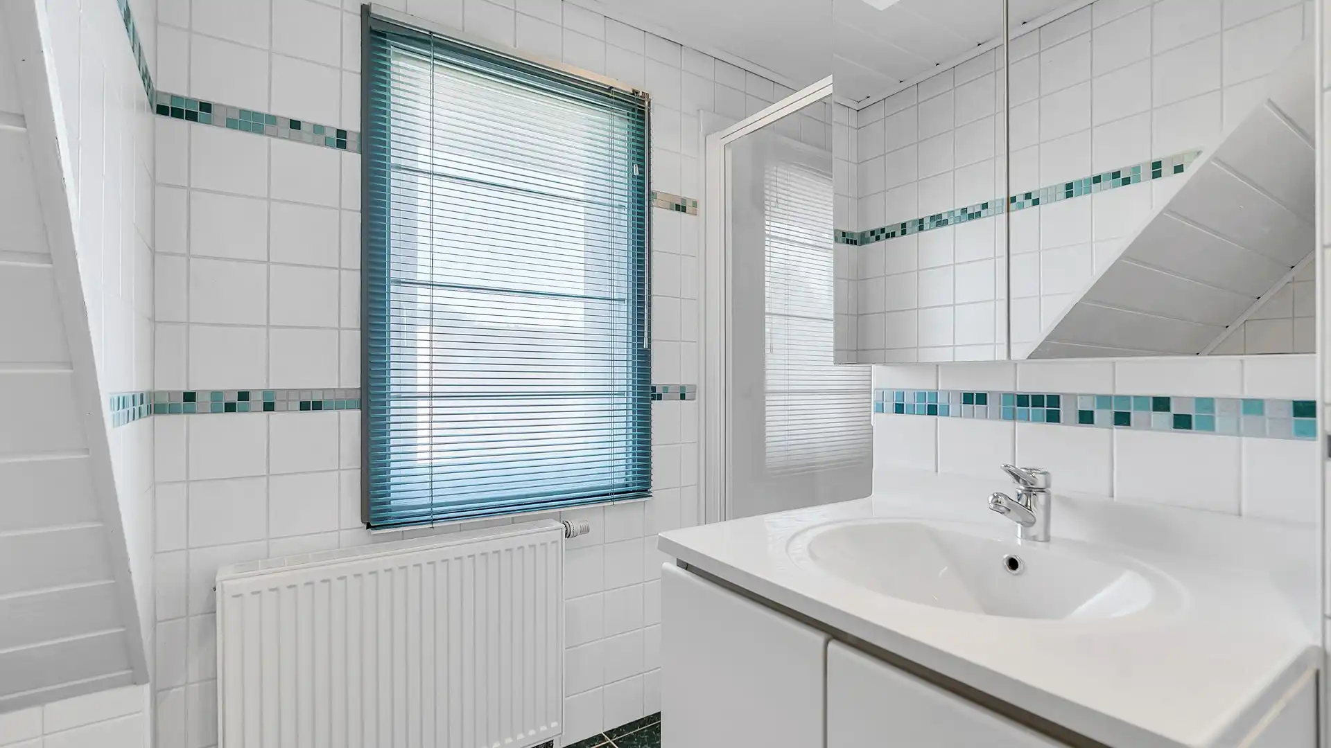 Charmante woning 3 slaapkamers een gezellige tuin te As foto 17