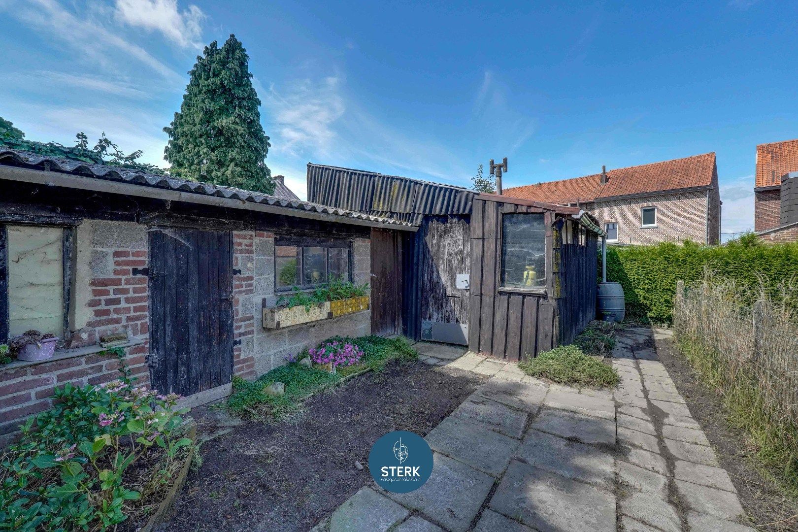 TE RENOVEREN WONING MET DIEPE TUIN OP EEN CENTRALE LOCATIE TE VELDWEZELT !   foto 23