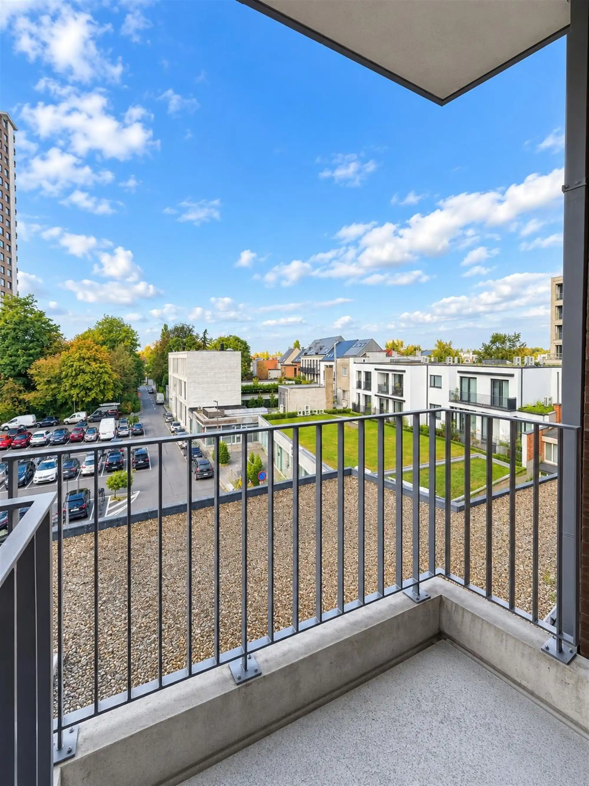 Prachtig appartement met twee slaapkamers en terras te huur in centrum Wilrijk foto 12