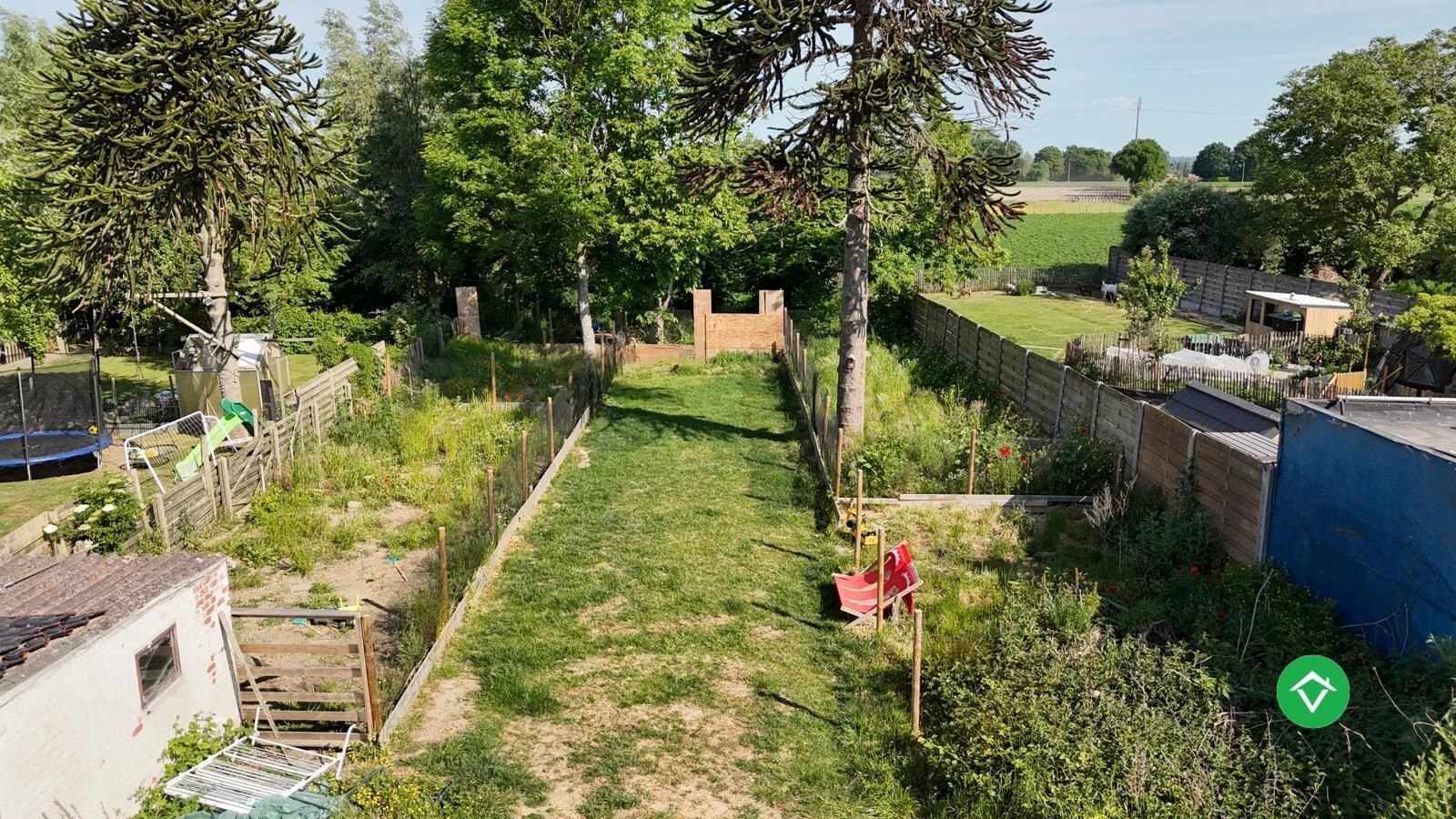 Ruim perceel van 1126 m²  - tal van mogelijkheden! foto 3