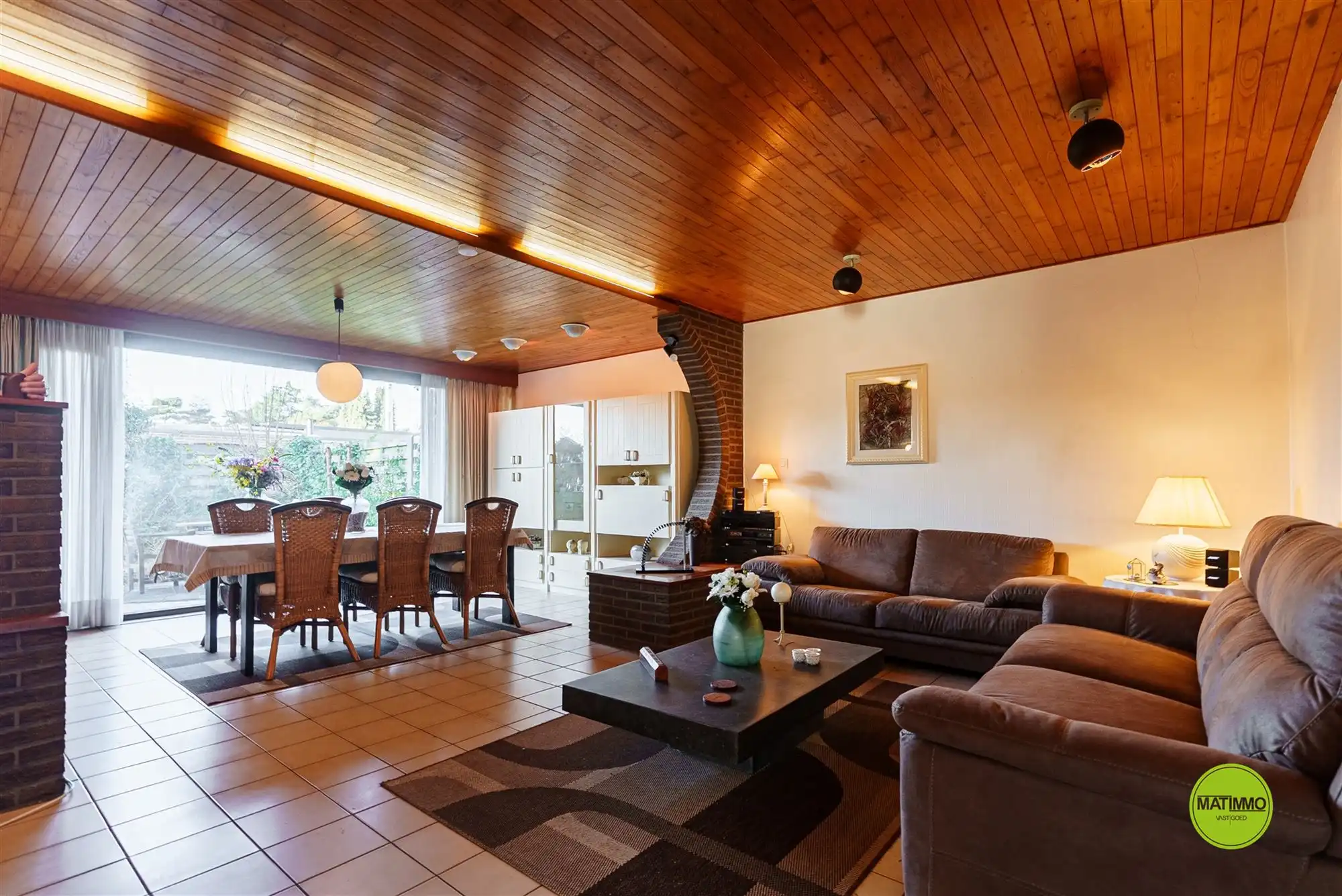 Gezellige jaren 70 bungalow in een rustige straat in Lommel foto 4